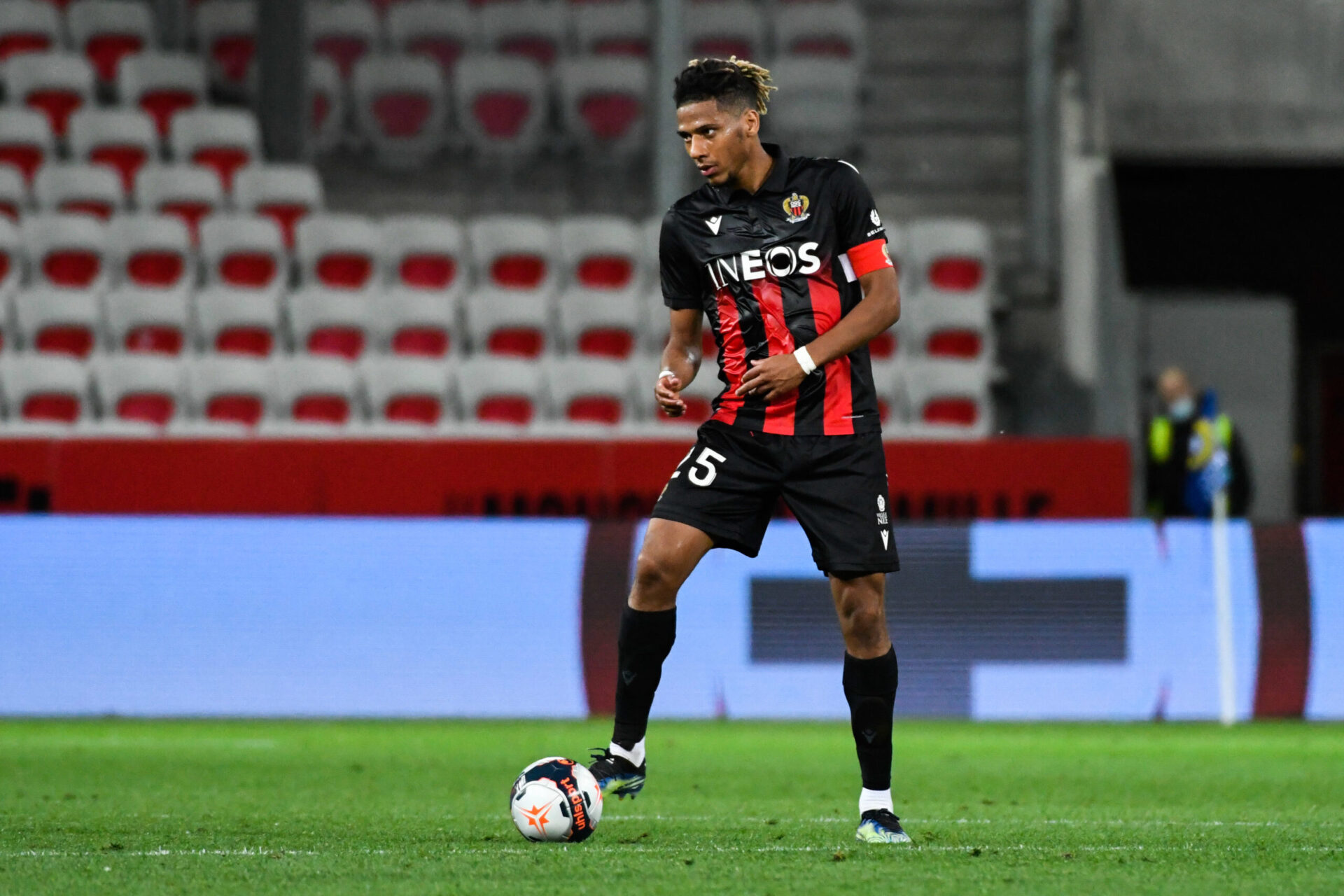 Jean Clair Todibo &eacute;voluera sous les couleurs de l'OGC Nice la saison prochaine (iconsport)