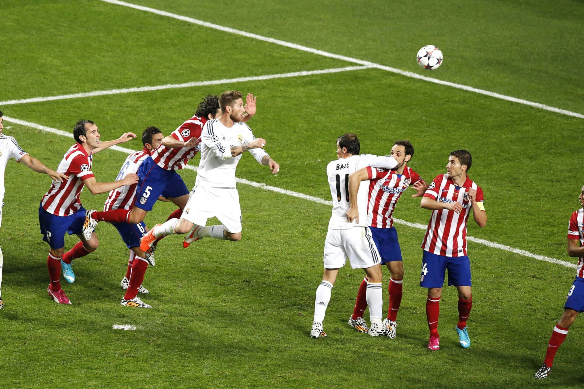 L&eacute;gende du club, Ramos a remport&eacute; 22 troph&eacute;es avec le Real Madrid. Icon Sport
