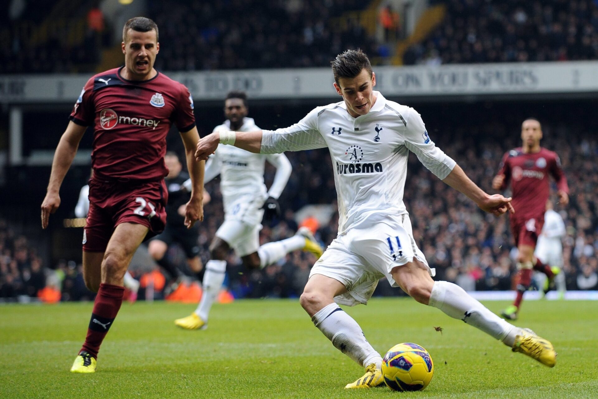 Gareth Bale marque contre Newcastle sous les couleurs de Tottenham en 2013 (iconsport)