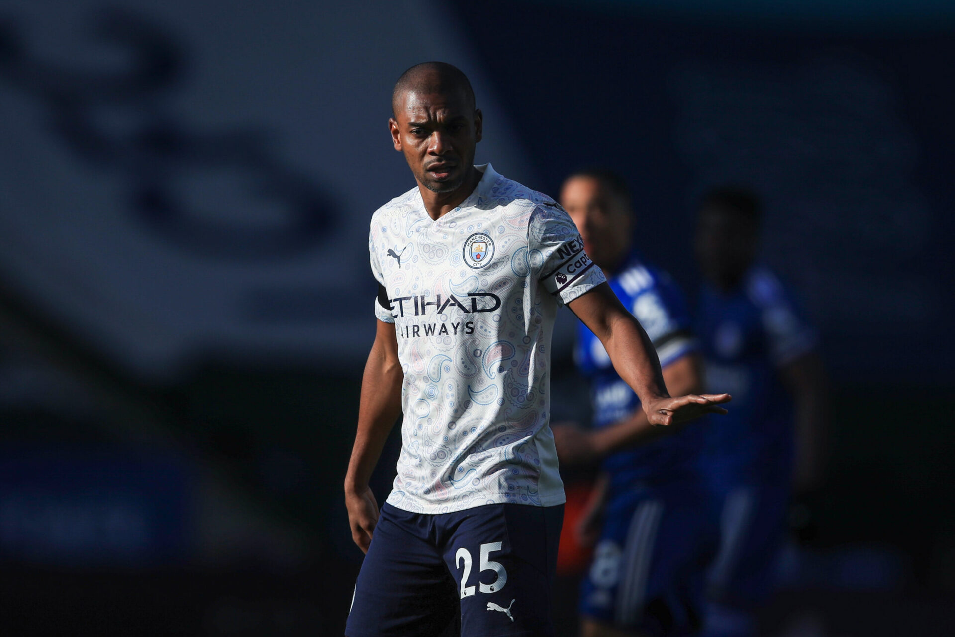 Fernandinho jouera encore sous les couleurs de Manchester City la saison prochaine (iconsport)
