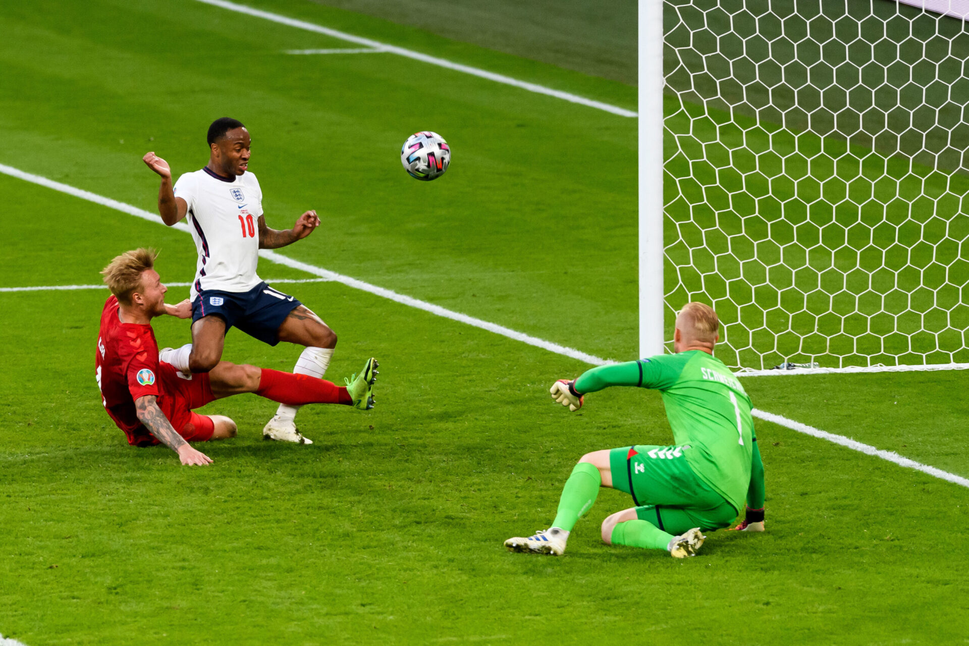 "Gigio" Donnarumma, le h&eacute;ros de l'Italie, a &eacute;t&eacute; &eacute;lu meilleur joueur de l'Euro 2020. Icon Sport