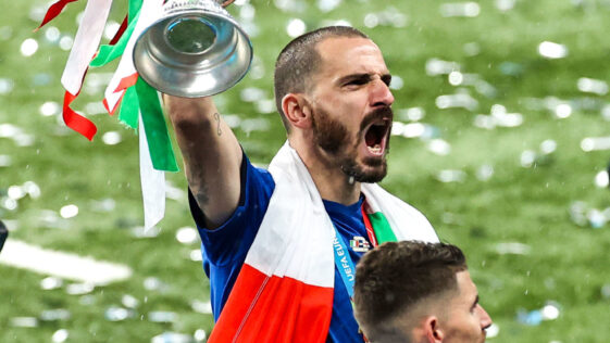 Après la finale de l'Euro 2020 remportée par l'Italie, Leonardo Bonucci a glissé un petit tacle aux Anglais, qui se voyaient déjà "ramener la coupe à la maison". Icon Sport