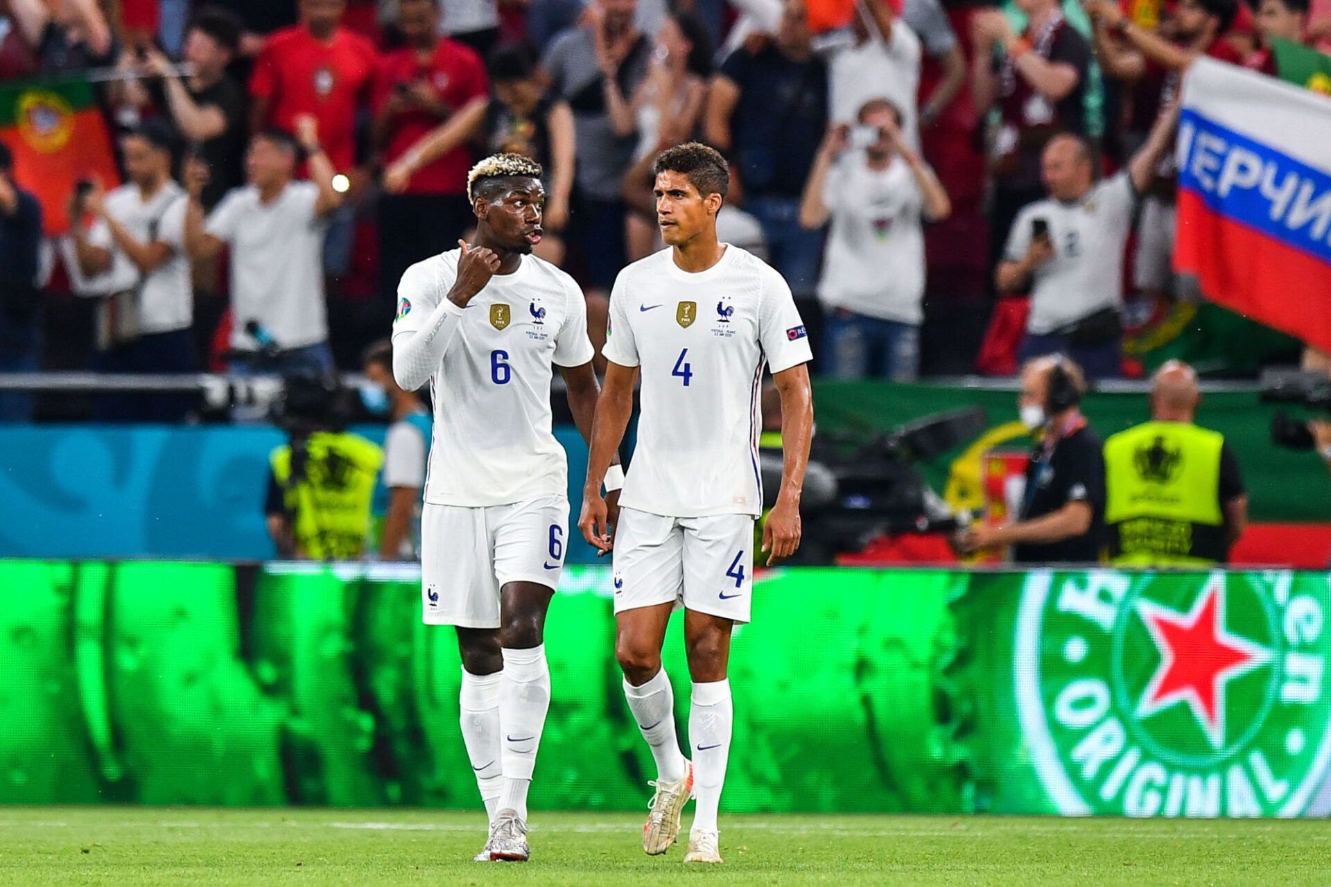 Apr&egrave;s Sergio Ramos, c'est Rapha&euml;l Varane qui s'appr&ecirc;te &agrave; quitter le Real Madrid pour Manchester United. D&eacute;finitivement la fin d'une &egrave;re au Real. Icon Sport
