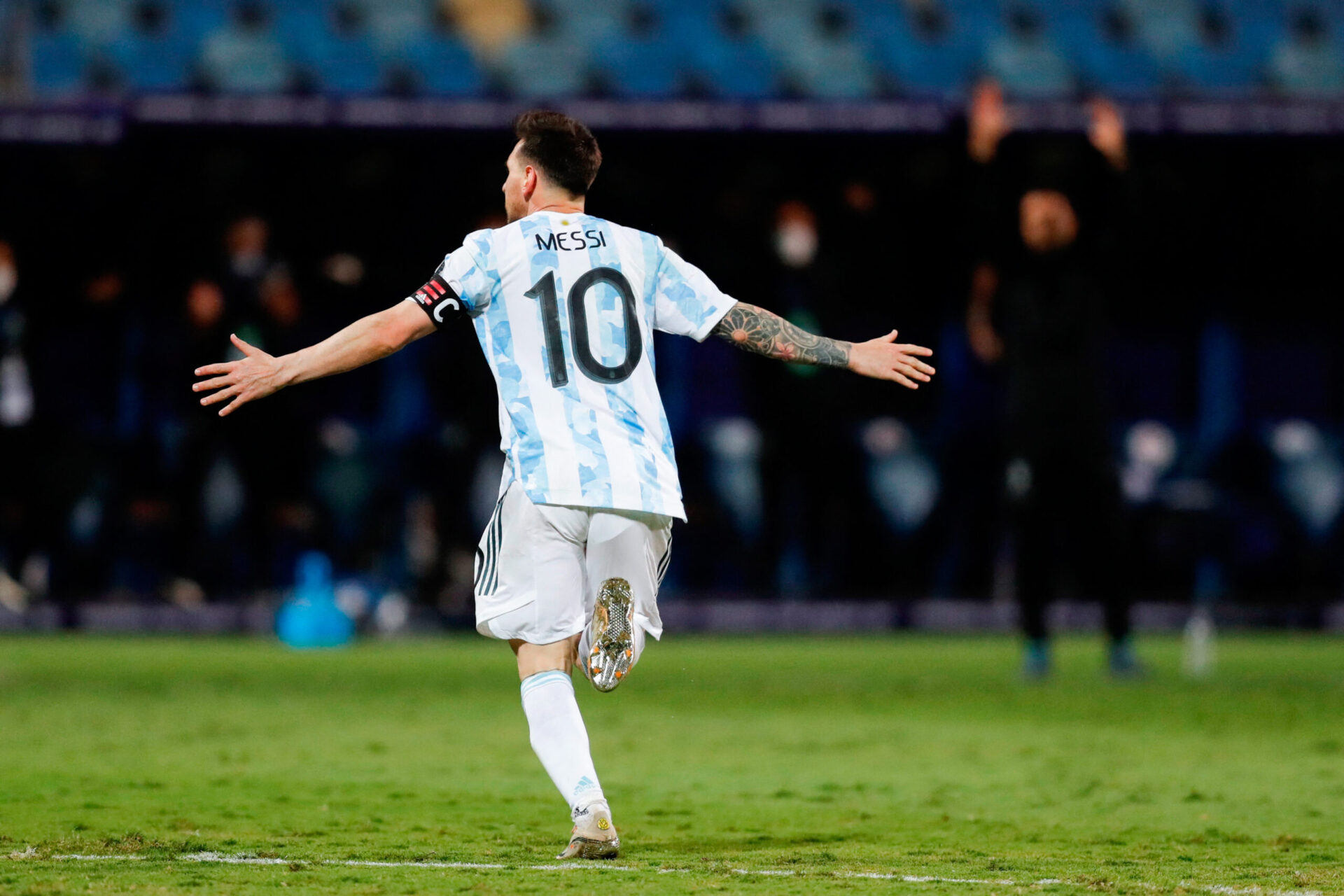 Immense Messi ! L'Argentin en est désormais à 4 buts et 4 passes décisives dans la compétition (iconsport) Immense Messi ! L'Argentin en est désormais à 4 buts et 4 passes décisives dans la compétition (iconsport)