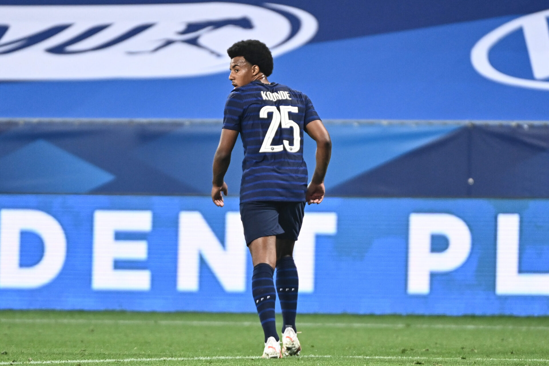 L'international français Jules Koundé ne dispose pas d'offres pour quitter l'Espagne cet été. Icon Sport