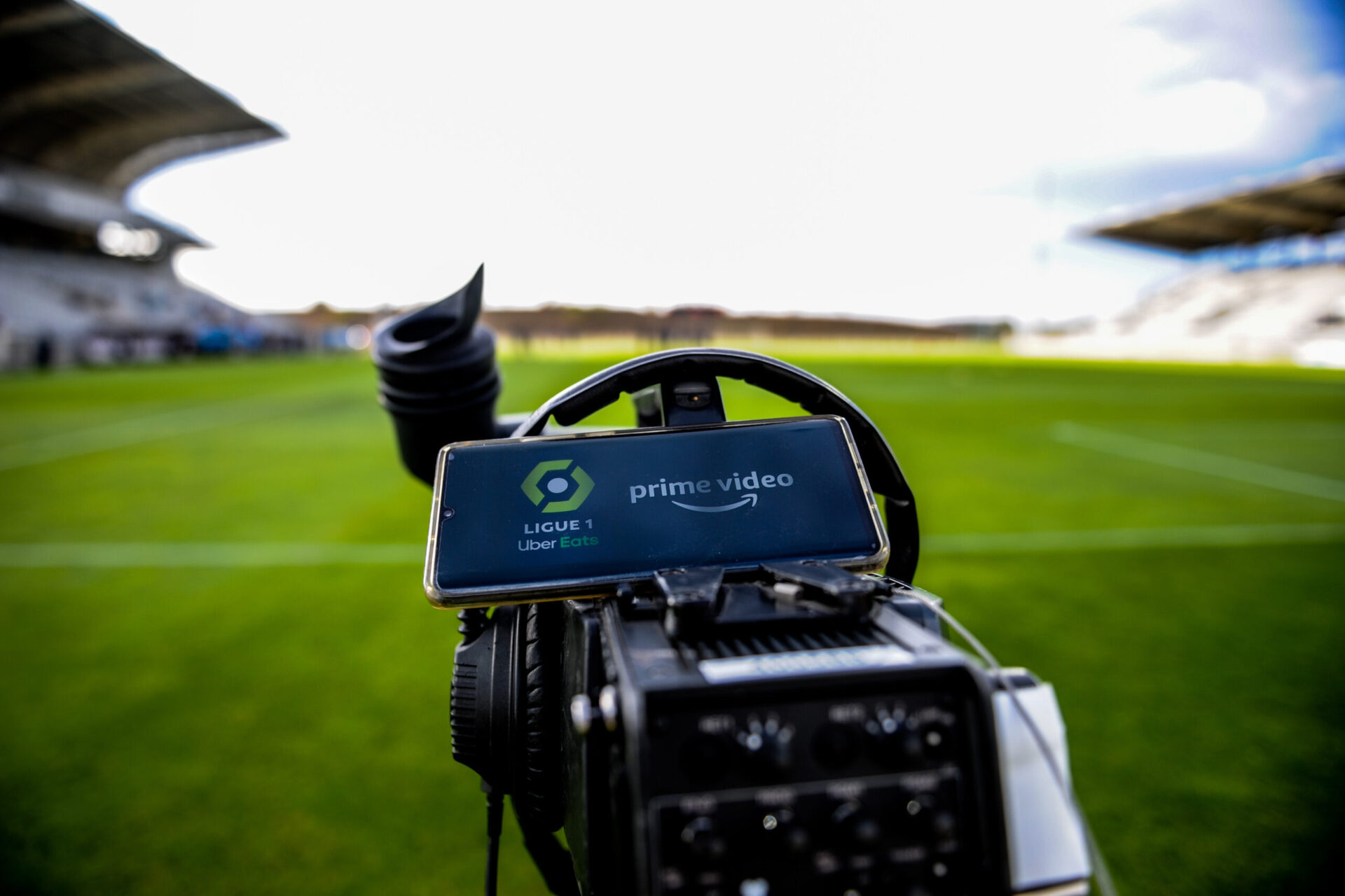 La Ligue 2 reprend ce samedi. Et, cette saison, l'antichambre de la Ligue 1 profitera d'une diffusion en clair du multiplex (iconsport)