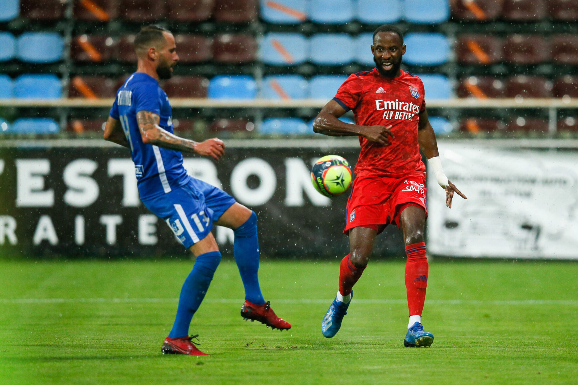 Titulaire lors du premier amical de Lyon, Moussa Dembélé ne voudrait plus nécessairement quitter le club (iconsport) Titulaire lors du premier amical de Lyon, Moussa Dembélé ne voudrait plus nécessairement quitter le club (iconsport)