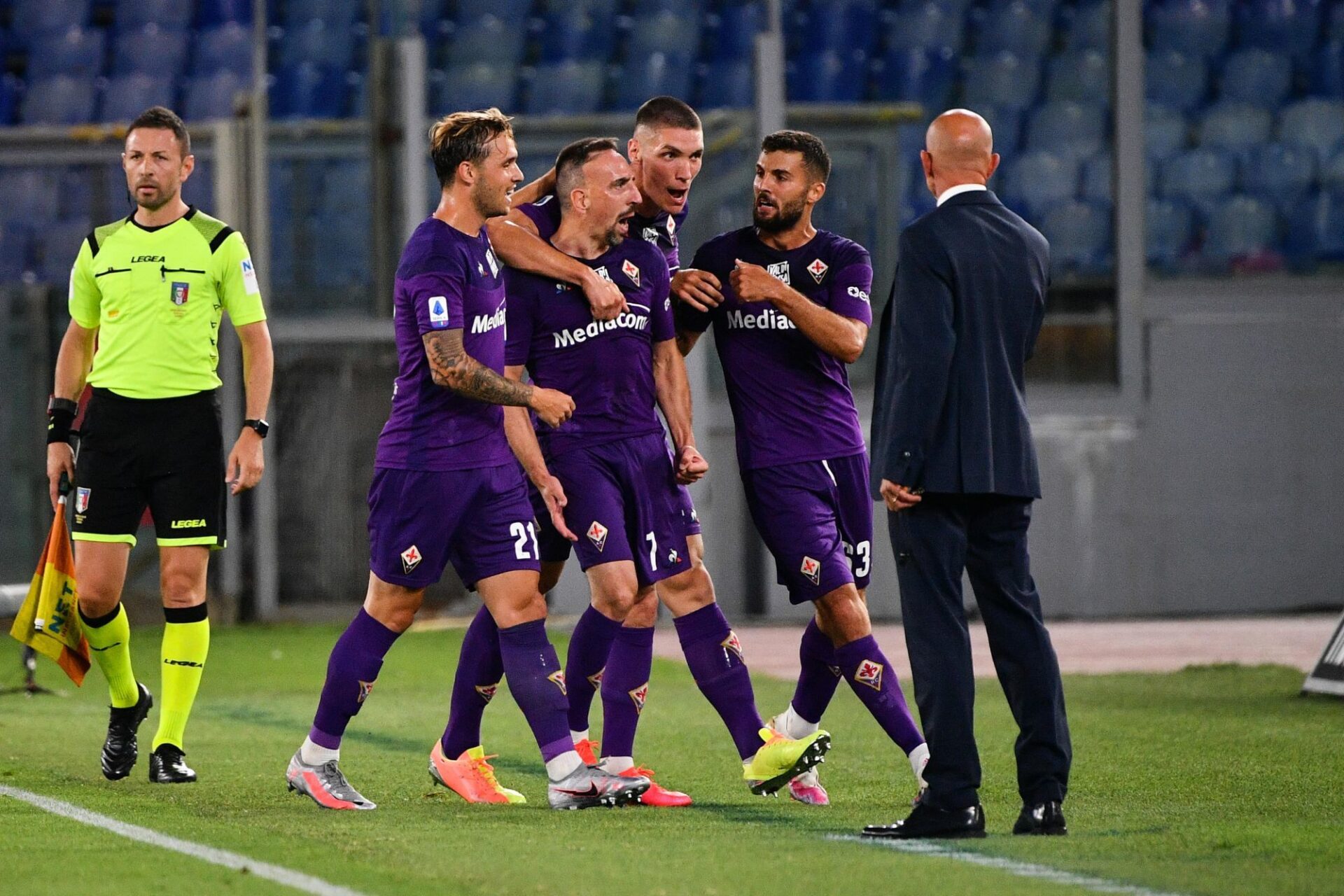 Franck Rib&eacute;ry est libre de tout contrat, la Fiorentina n'ayant pas prolong&eacute; l'ancien bail du Fran&ccedil;ais. @iconsport
