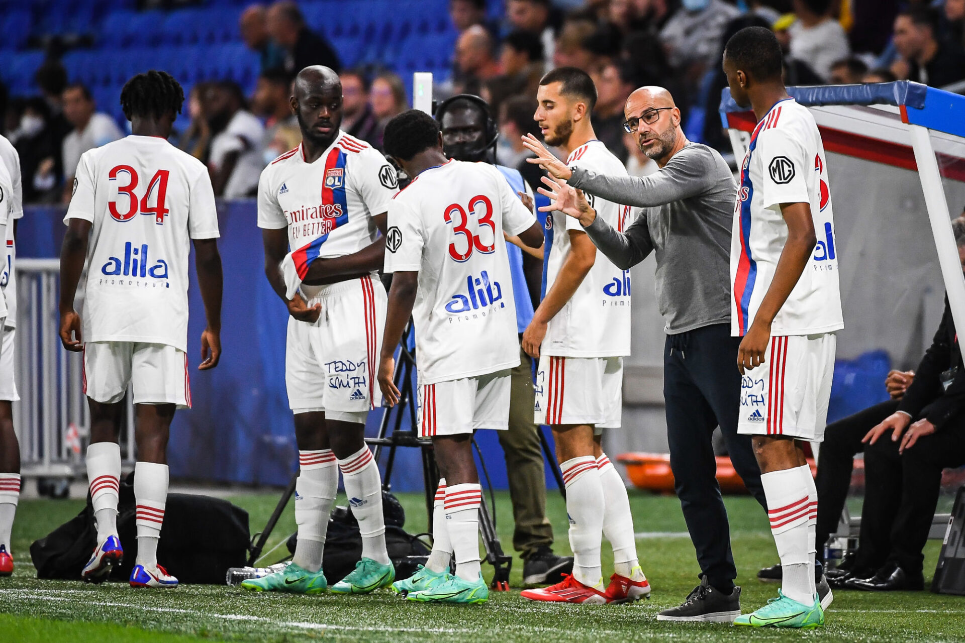 Les joueurs de Lyon vont avoir besoin de temps pour bien assimiler la philosophe de jeu de Peter Bosz @iconsport
