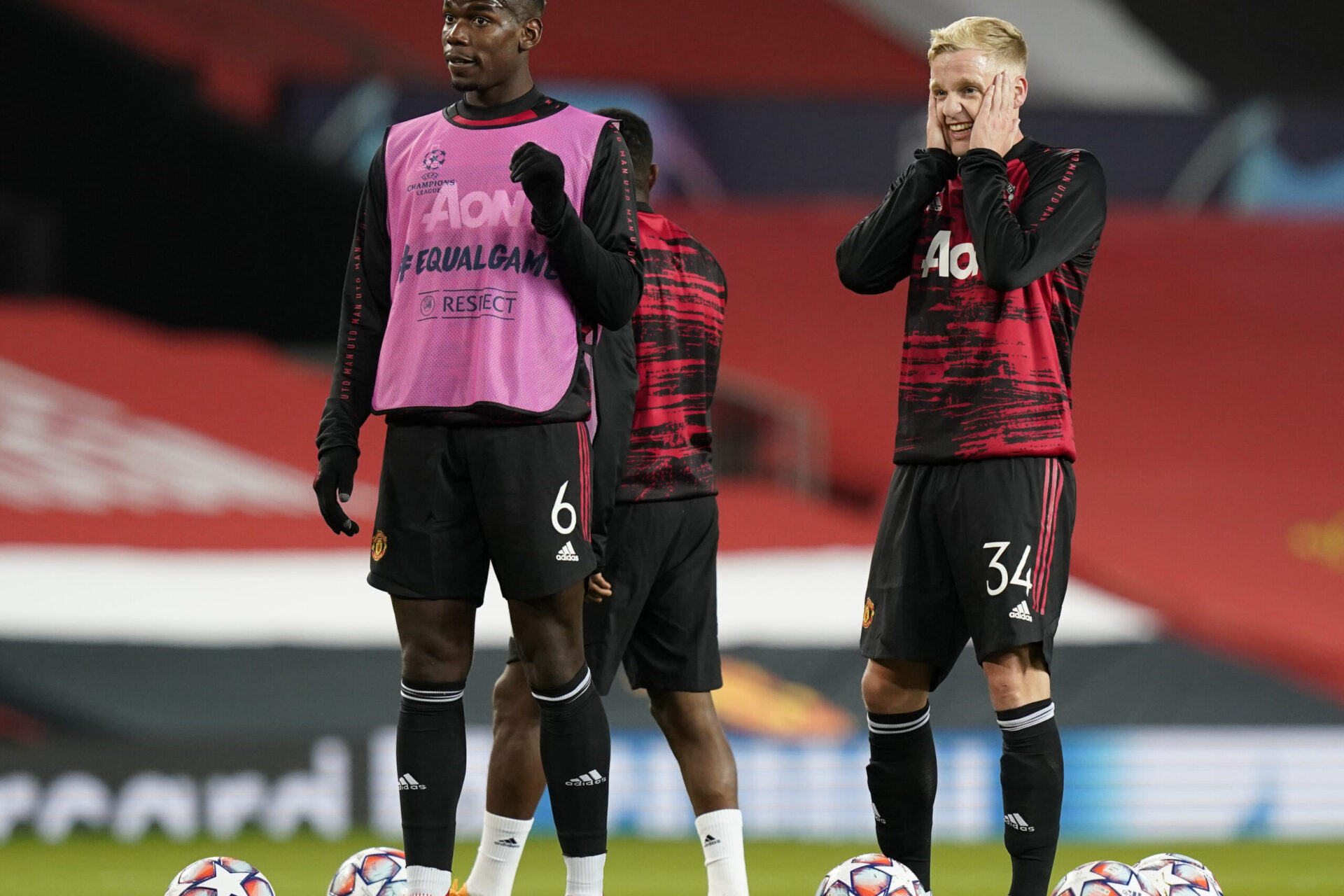 Van de Beek pourrait avoir plus de temps de jeu la saison prochaine si Pogba partait (iconsport)