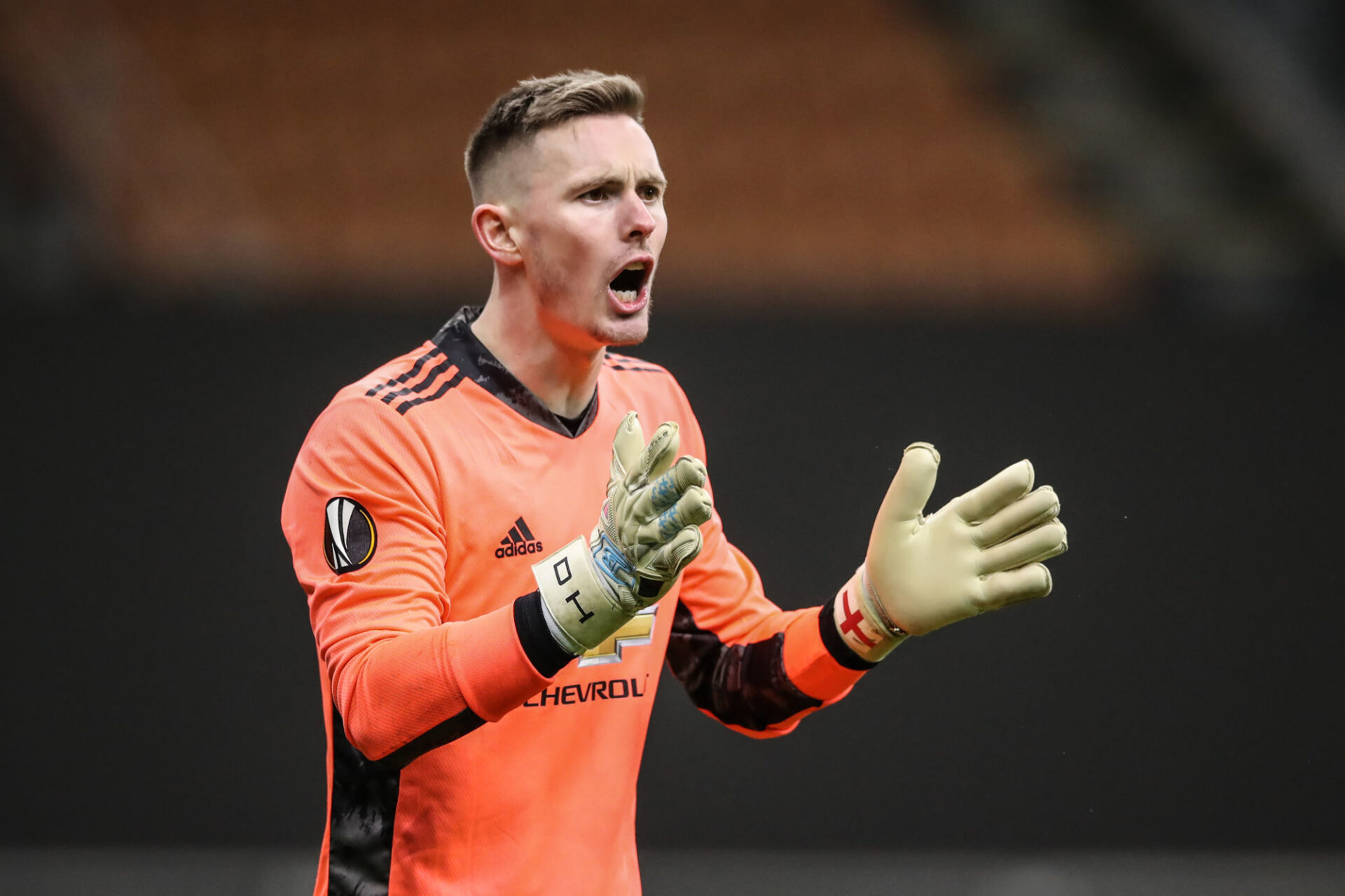Dean Henderson devrait être titulaire à Manchester United la saison prochaine. Pour faciliter la tâche à leur jeune gardien, les Red Devils veulent faire partir David de Gea au plus vite. Icon SPort