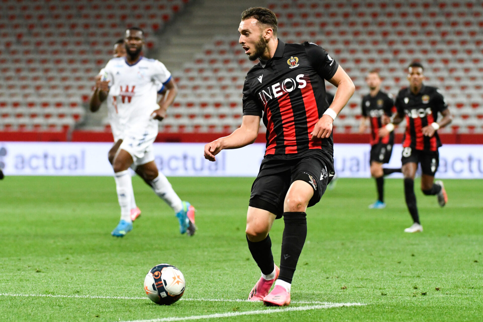 Amine Gouiri sort de sa première saison pleine au haut niveau, 39 matches toutes compétitions confondues (iconsport)