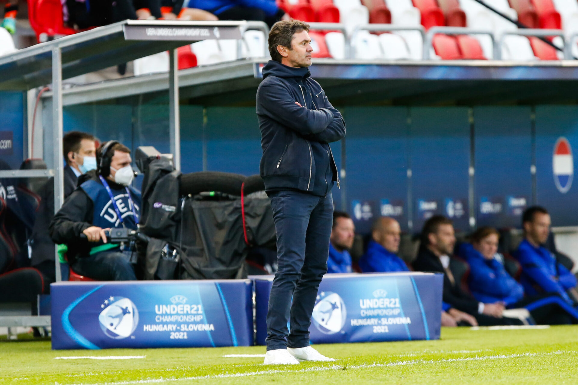 Sylvain Ripoll sur le banc des Bleus (iconsport)