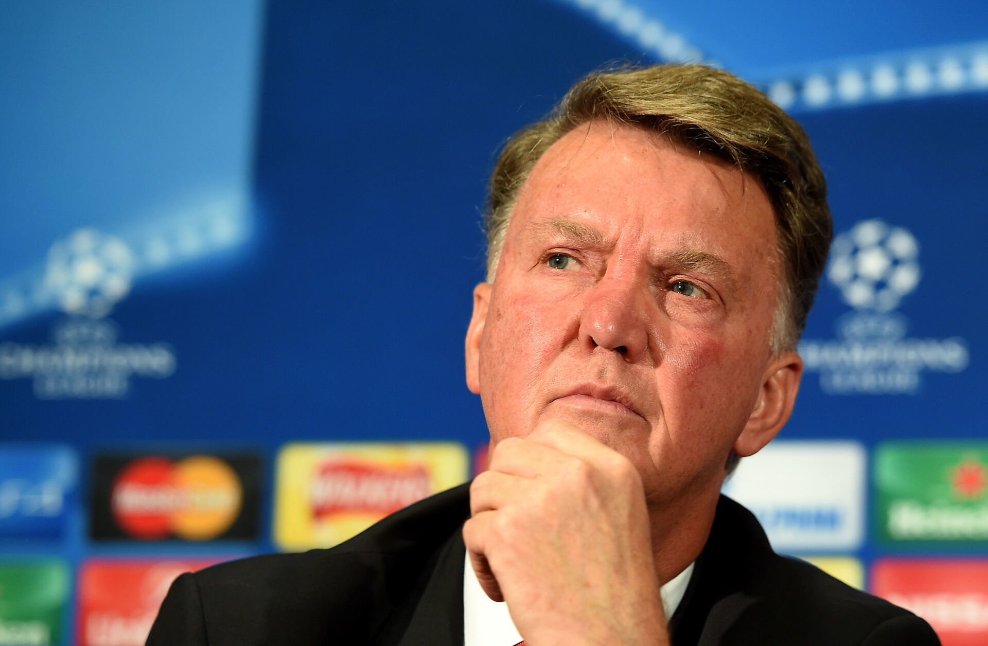 Louis van Gaal n'est pas réputé pour sa douceur, ce qui pourrait brusquer les Virgil van Dijk et Frenkie de Jong. Icon Sport