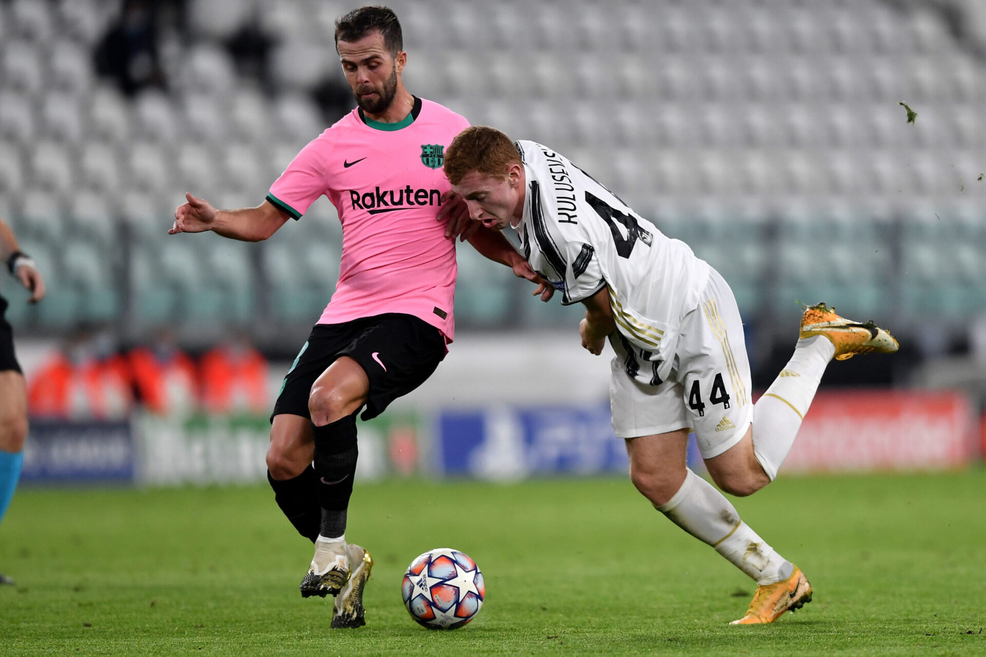 Le Barça s'arrache les cheveux pour convaincre Messi de prolonger. Icon Sport Le Barça s'arrache les cheveux pour convaincre Messi de prolonger. Icon Sport