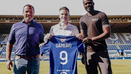 Kevin Gameiro s'est engagé avec son club formateur, treize ans après son départ de Strasbourg. @RC Strasbourg