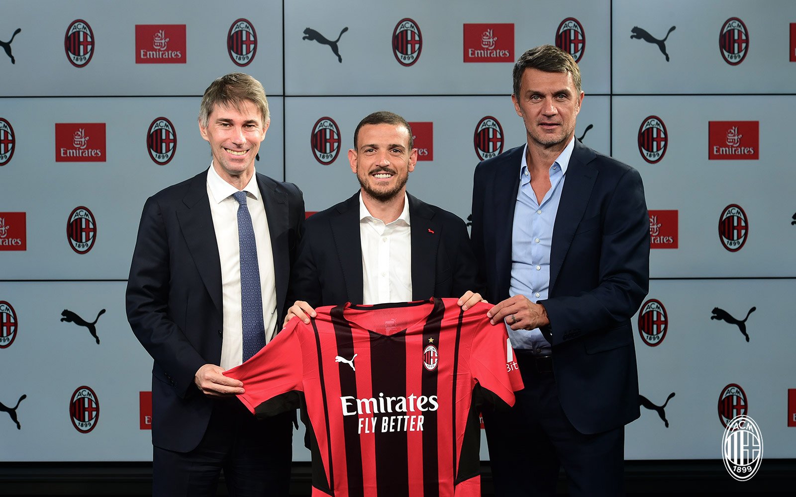 Alessandro Florenzi &eacute;tait convoit&eacute; par Paolo Maldini (&agrave; gauche), le directeur sportif de l'AC Milan. @AC Milan