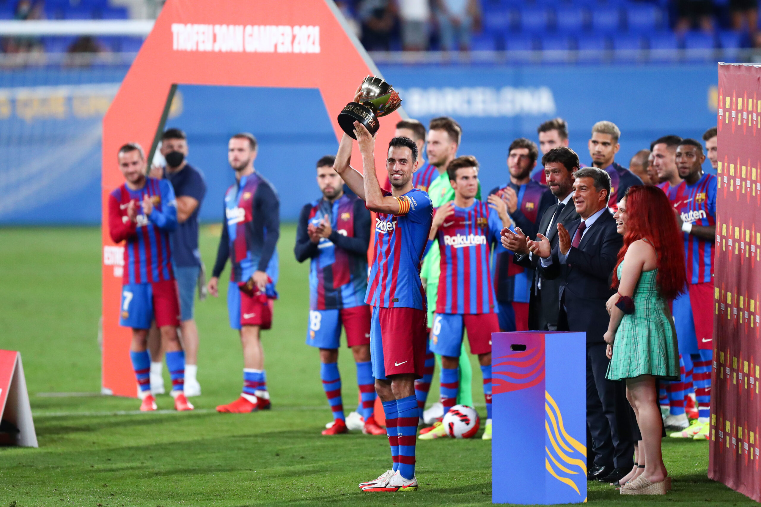 FC Barcelone Busquets Nouveau Capitaine Du Bar a Foot11