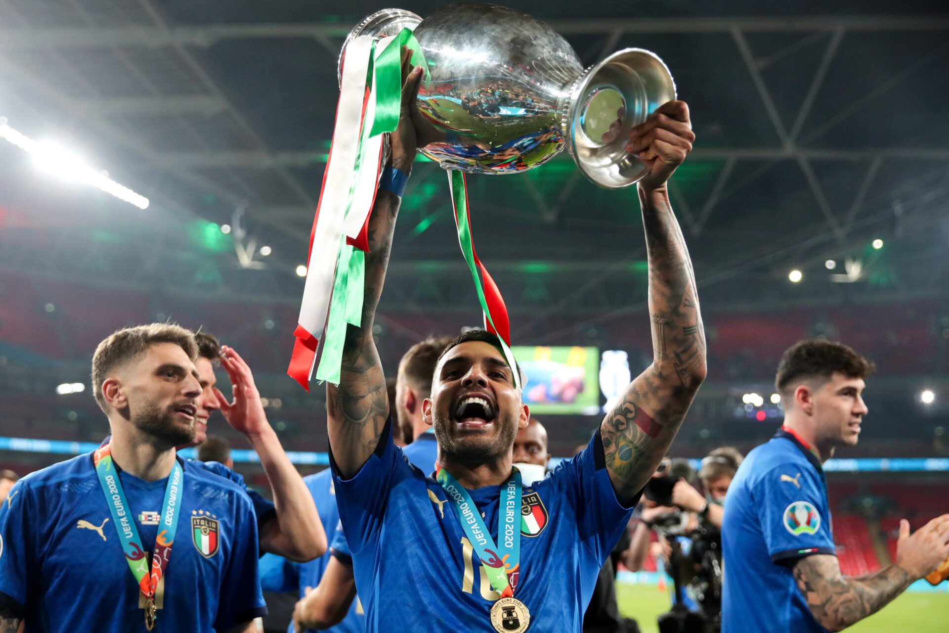 Apr&egrave;s avoir remport&eacute; la Ligue des champions avec Chelsea, Emerson a soulev&eacute; l'Euro avec l'Italie. Apparu quatre fois dans le tournoi, il a disput&eacute; la demi-finale et la finale comme titulaire (iconsport)