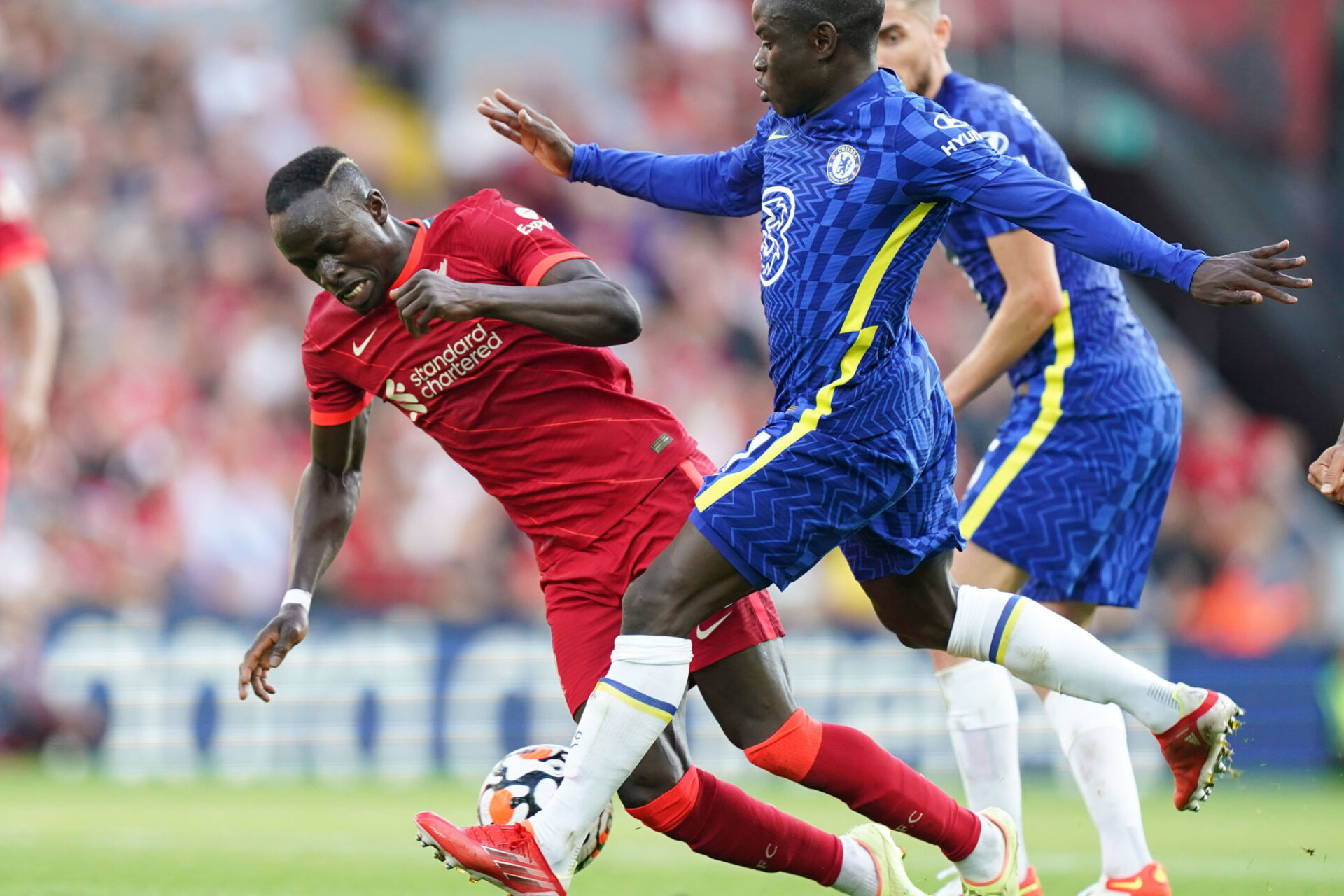 N'Golo Kanté et Chelsea ont tenu le point du match nul en résistant à Liverpool à dix contre onze pendant 45 minutes. Icon Sport
