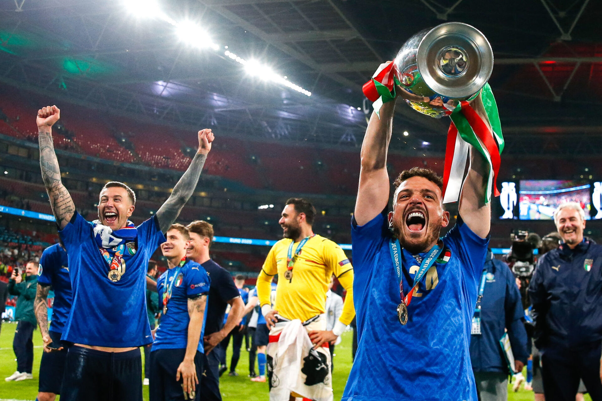 Alessandro Florenzi &eacute;tait convoit&eacute; par Paolo Maldini (&agrave; gauche), le directeur sportif de l'AC Milan. @AC Milan