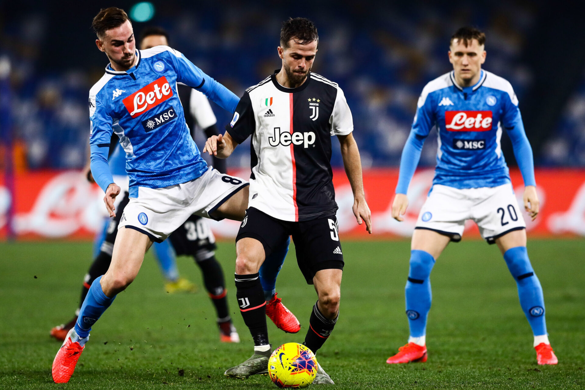 La piste menant &agrave; Naples semble s'&ecirc;tre envol&eacute;e pour Pjanic (iconsport)