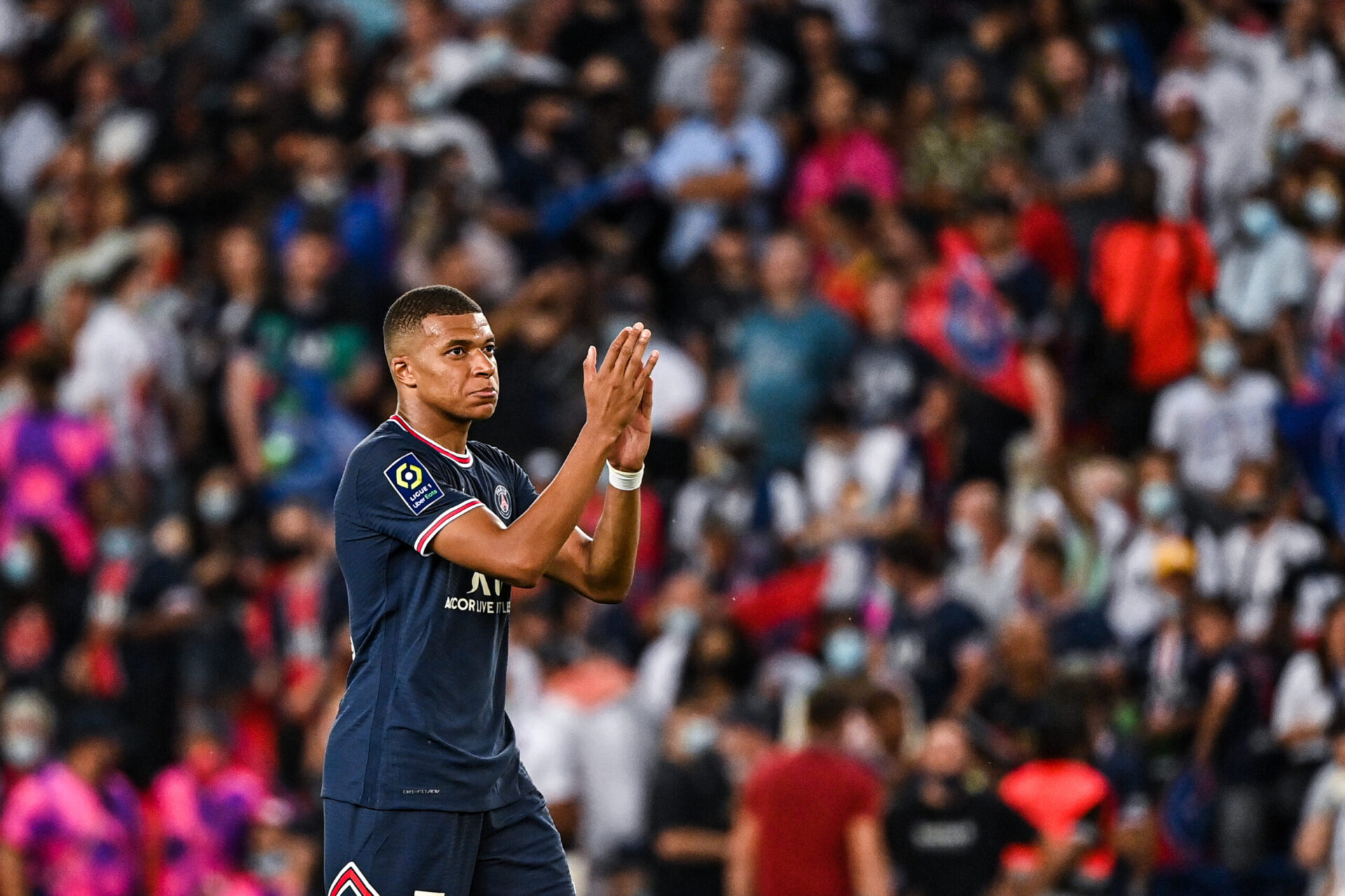 Kylian Mbappé, sur le départ, pourrait vivre avec anxiété les dernières heures du mercato estival. Icon Sport Kylian Mbappé, sur le départ, pourrait vivre avec anxiété les dernières heures du mercato estival. Icon Sport