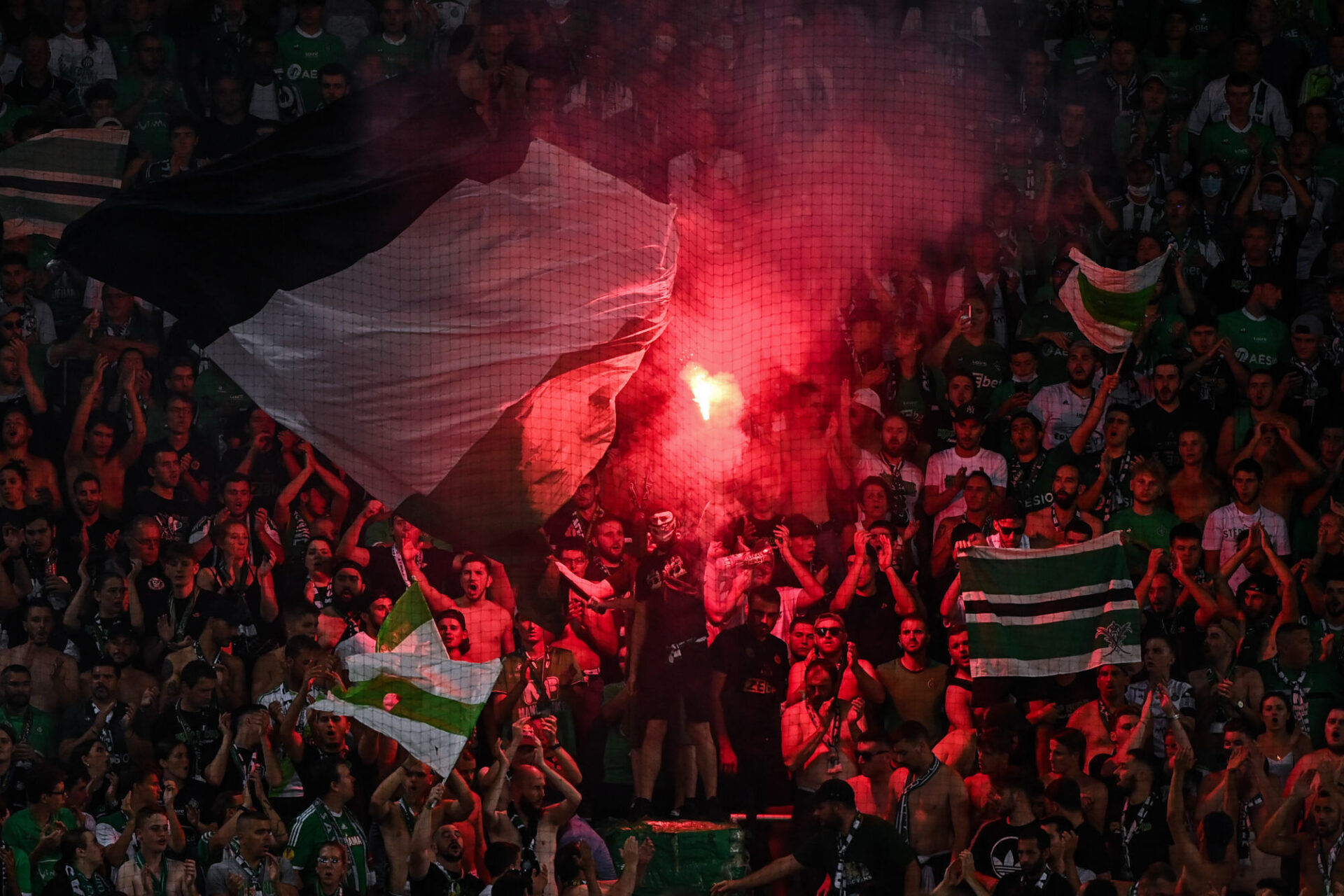 Tribunes du stade Geoffroy-Guichard - ASSE (Icon Sport)
