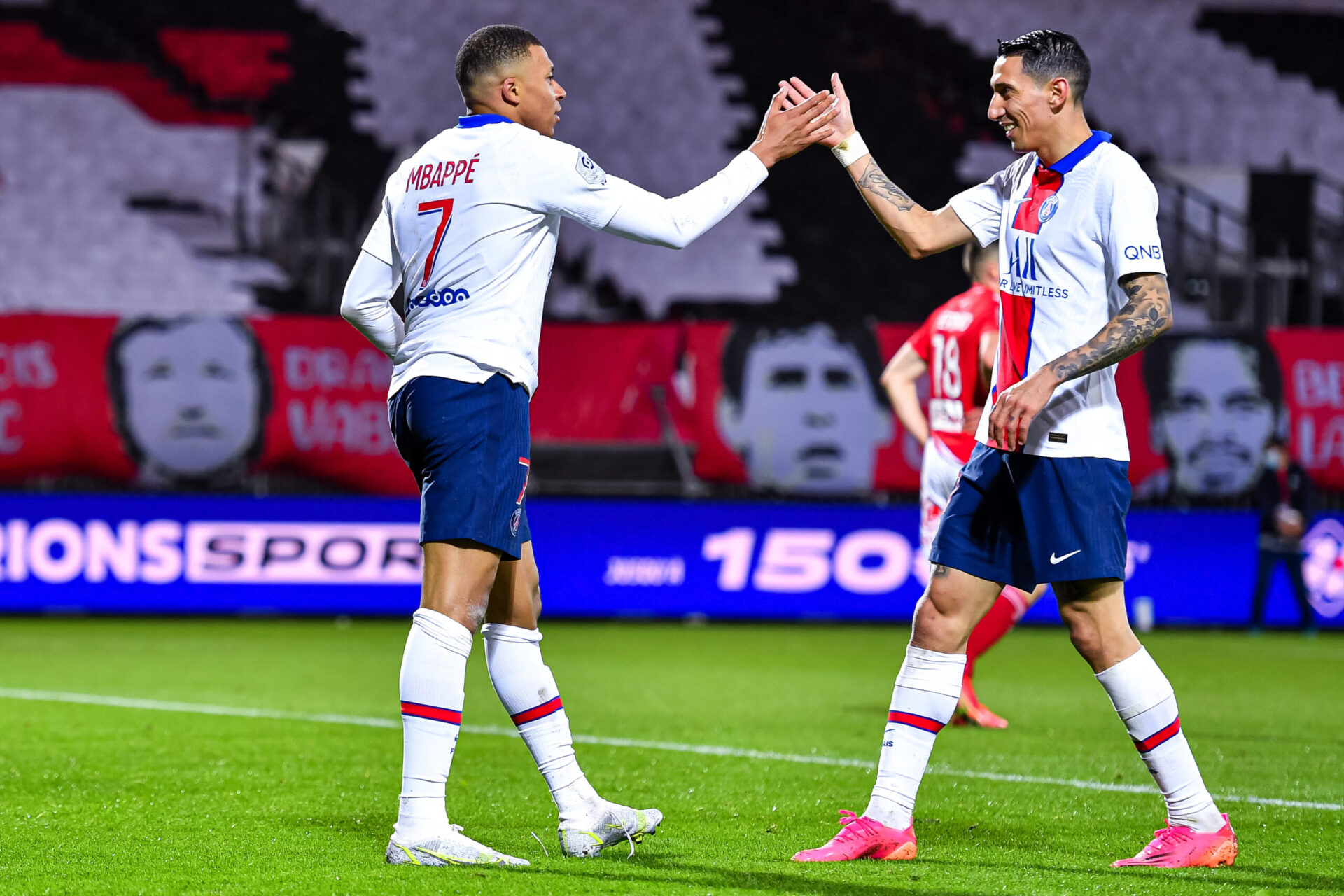 Kylian Mbapp&eacute; et Angel Di Maria avec le PSG (iconsport)