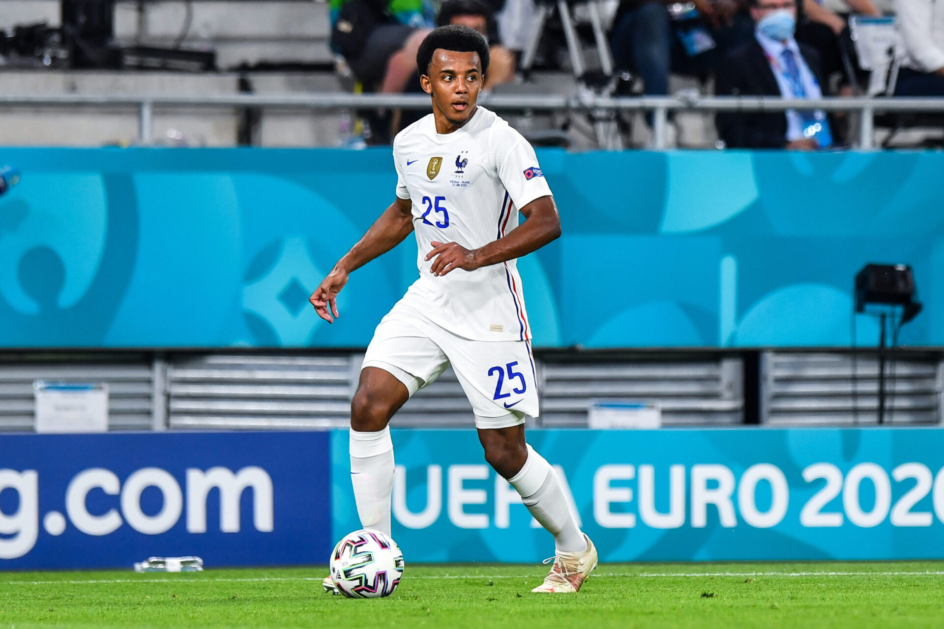 Chelsea devrait revenir à la charge pour Koundé avec une nouvelle offre d'ici la fin du mercato (iconsport) Chelsea devrait revenir à la charge pour Koundé avec une nouvelle offre d'ici la fin du mercato (iconsport)