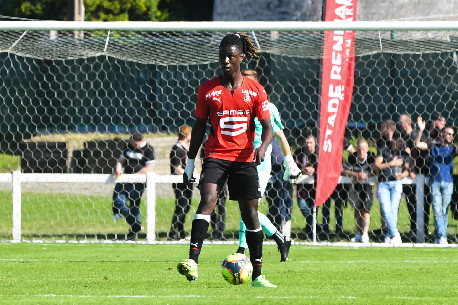 Eduardo Camavinga sous le maillot rennais (iconsport)