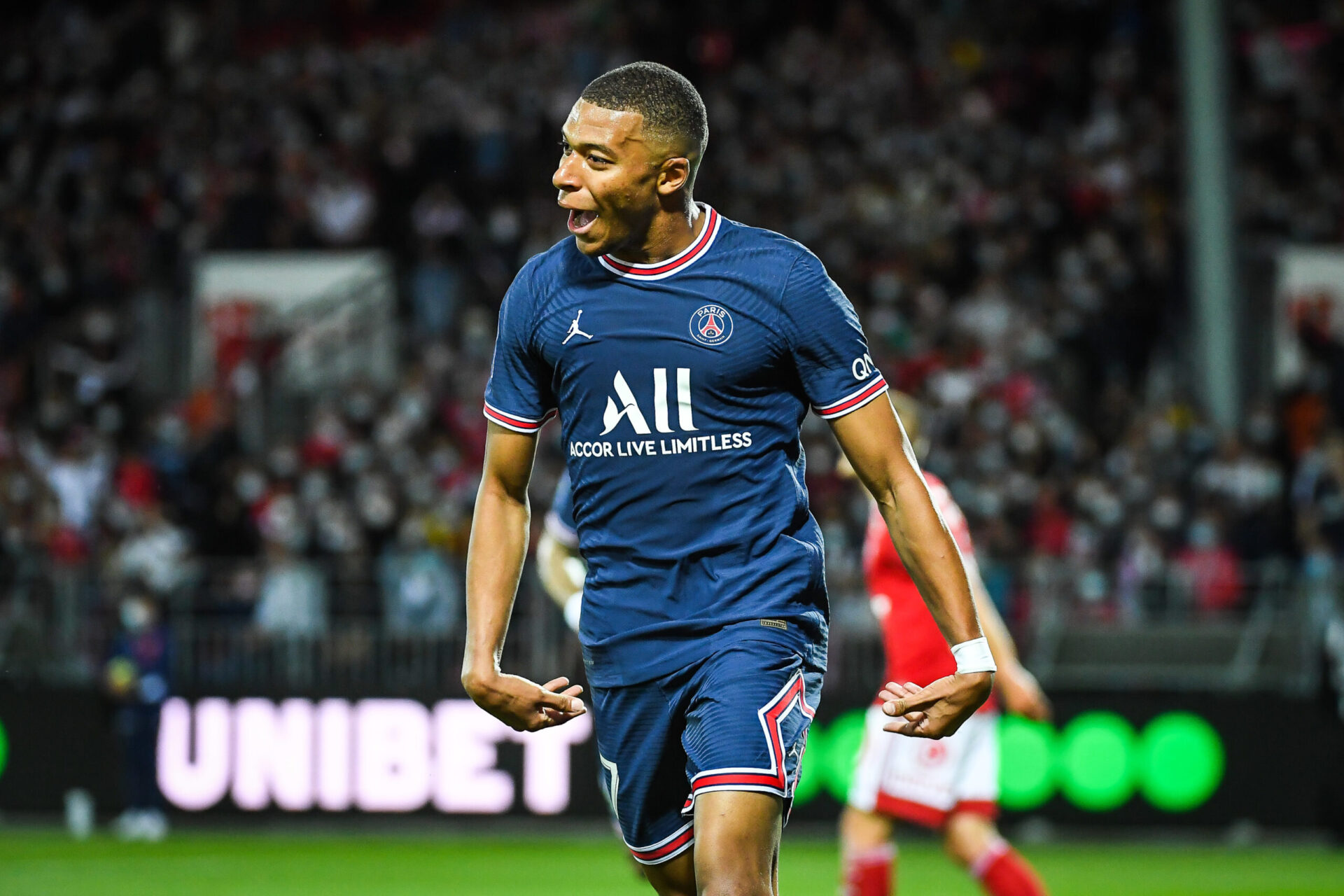 Kylian Mbapp&eacute; pourrait quitter le PSG cet &eacute;t&eacute; (iconsport)
