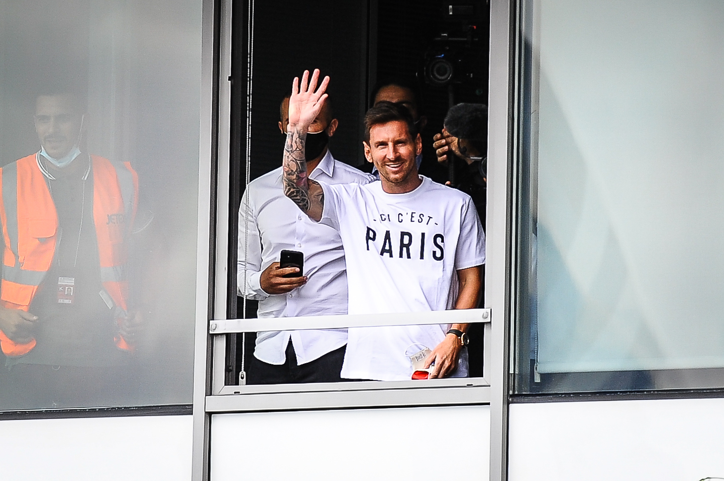 Samedi, Lionel Messi avait fondu en larmes lors de sa conf&eacute;rence d'adieux avec le FC Barcelone (iconsport)