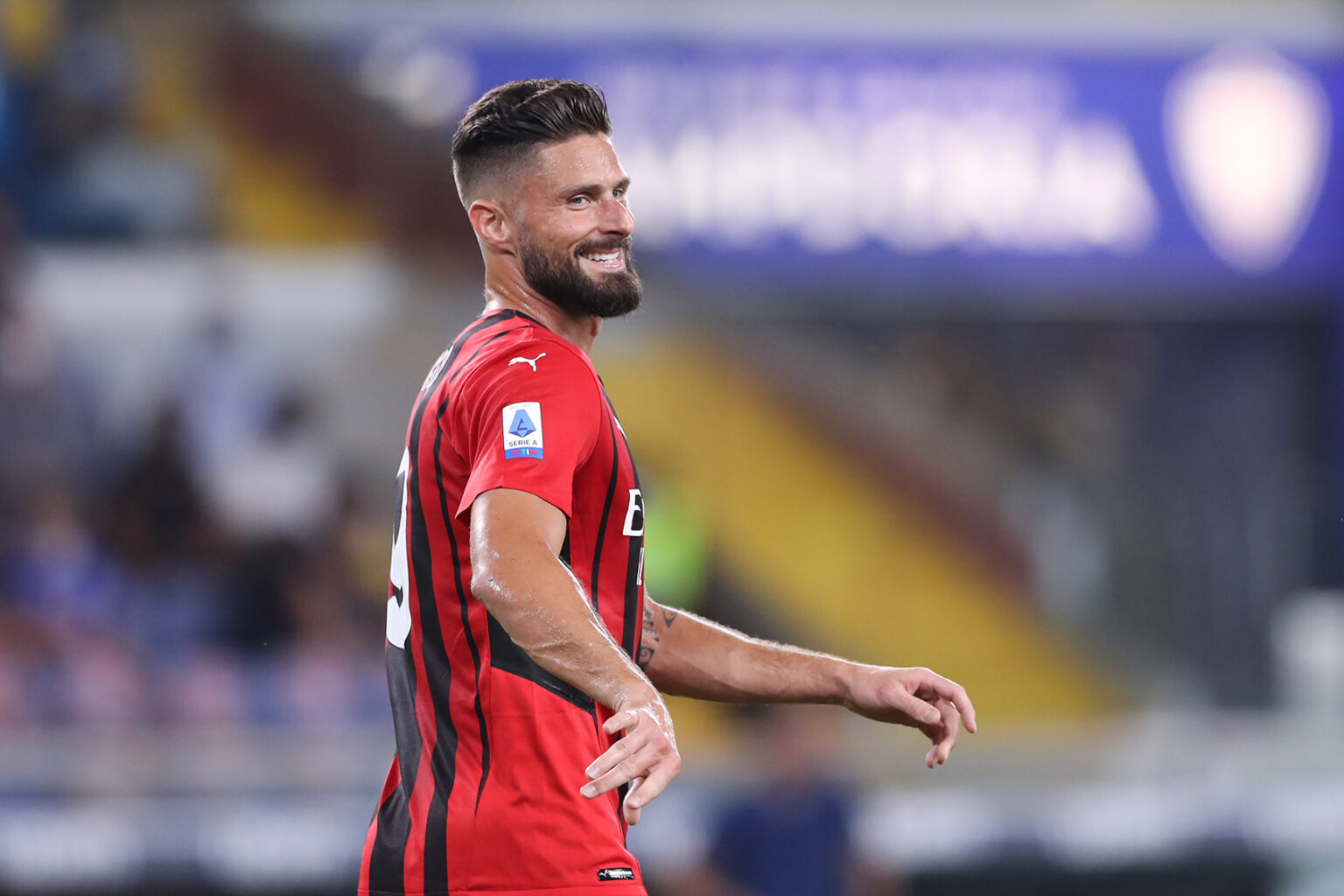 Olivier Giroud à Lac Milan Cest Comme Sil était Là Depuis Des Années —