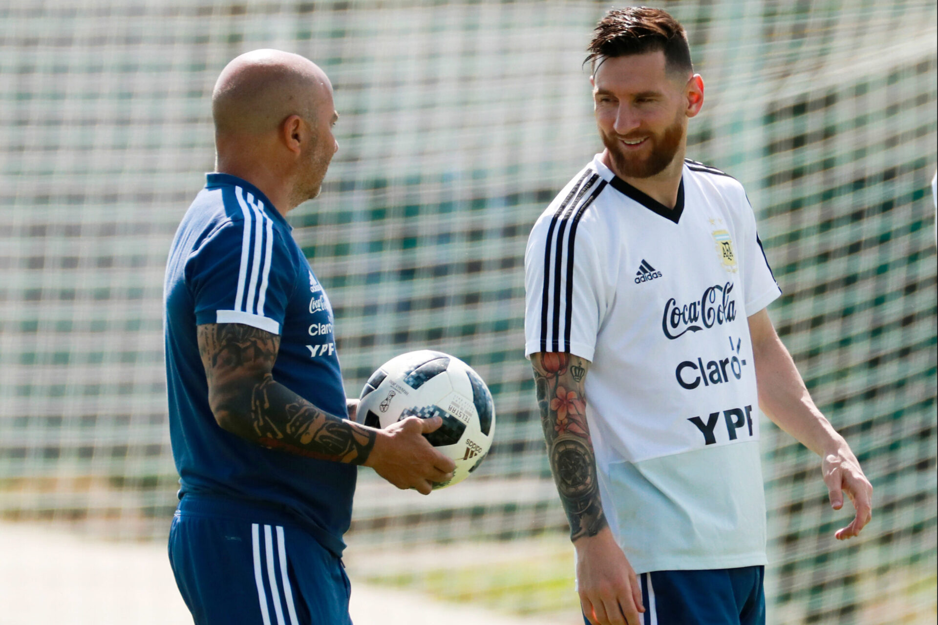 Jorge Sampaoli a dirig&eacute; Lionel Messi lors de son court passage &agrave; la t&ecirc;te de l'Argentine (iconsport)