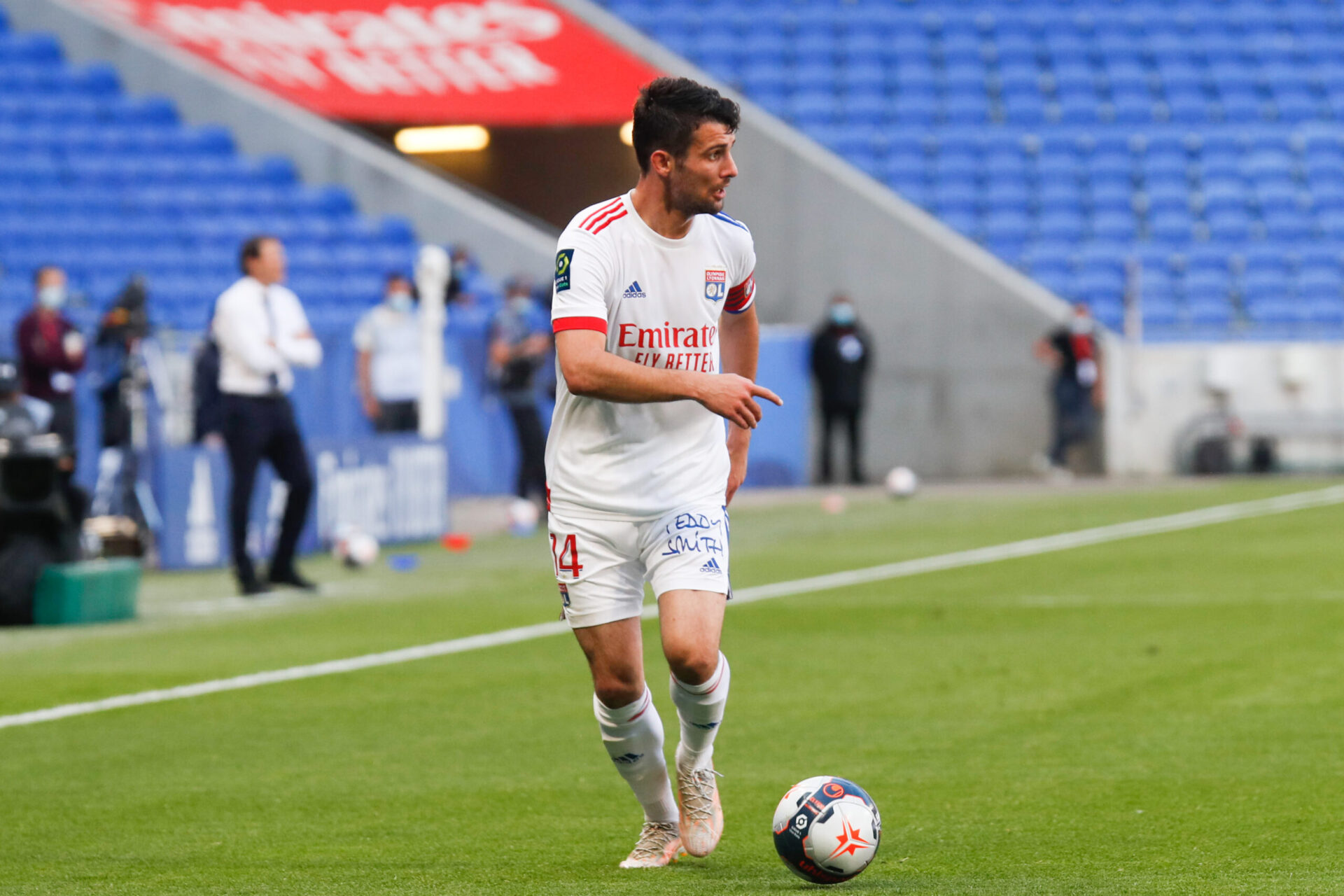 Leo Dubois sous les couleurs de l'OL (iconsport) Leo Dubois sous les couleurs de l'OL (iconsport)