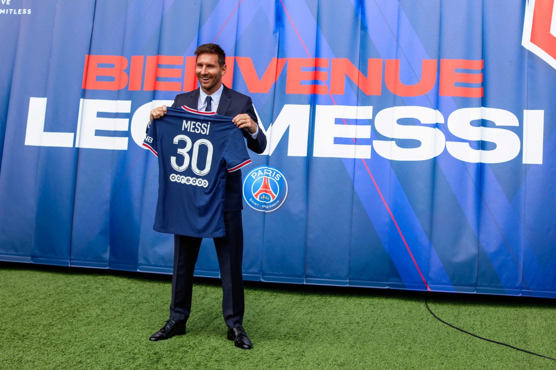 Lionel Messi lors de sa pr&eacute;sentation avec le PSG (iconsport)