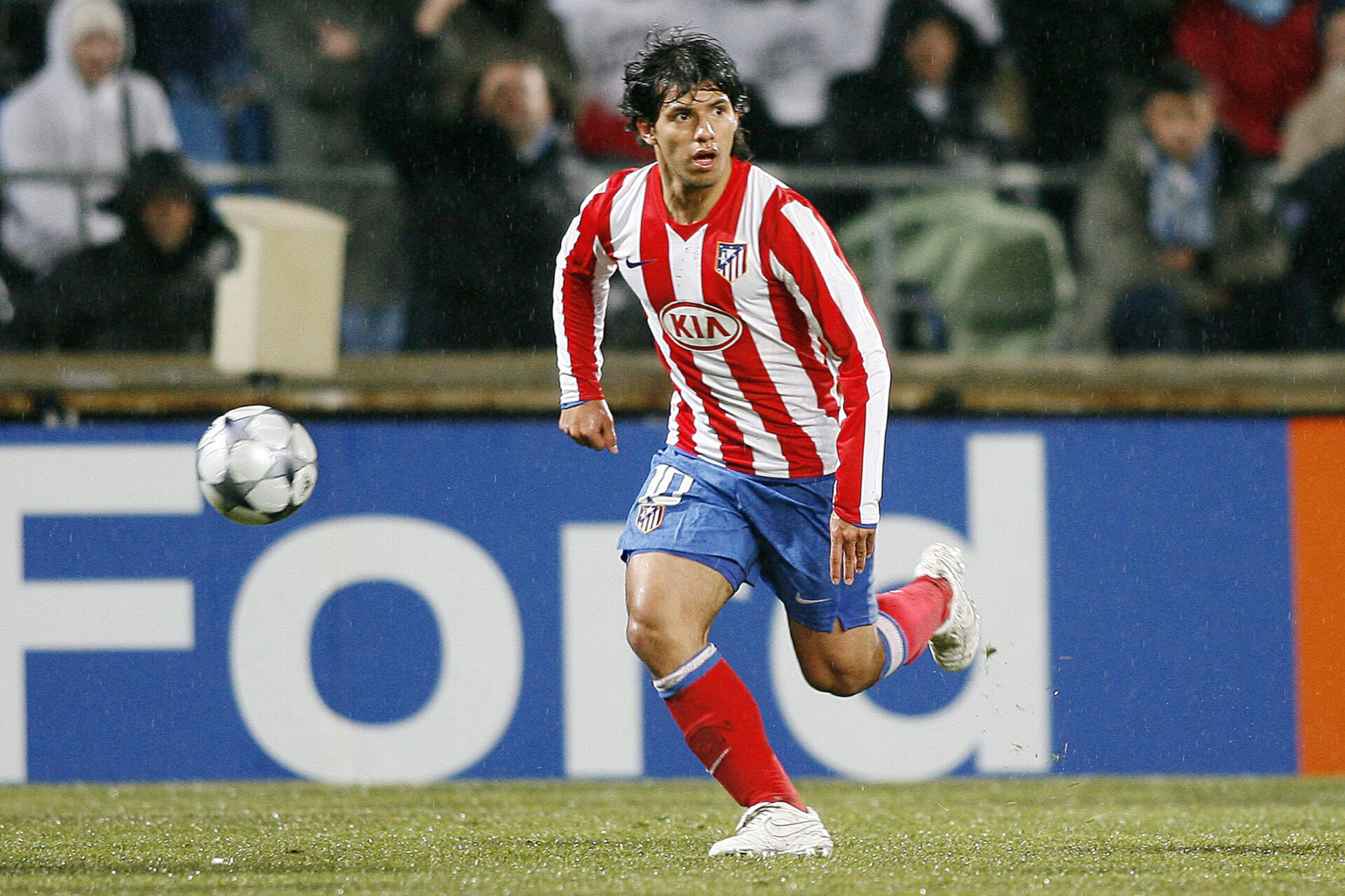 Sergio Ag&uuml;ero portant le maillot de l'Atl&eacute;tico Madrid(Icon Sport)