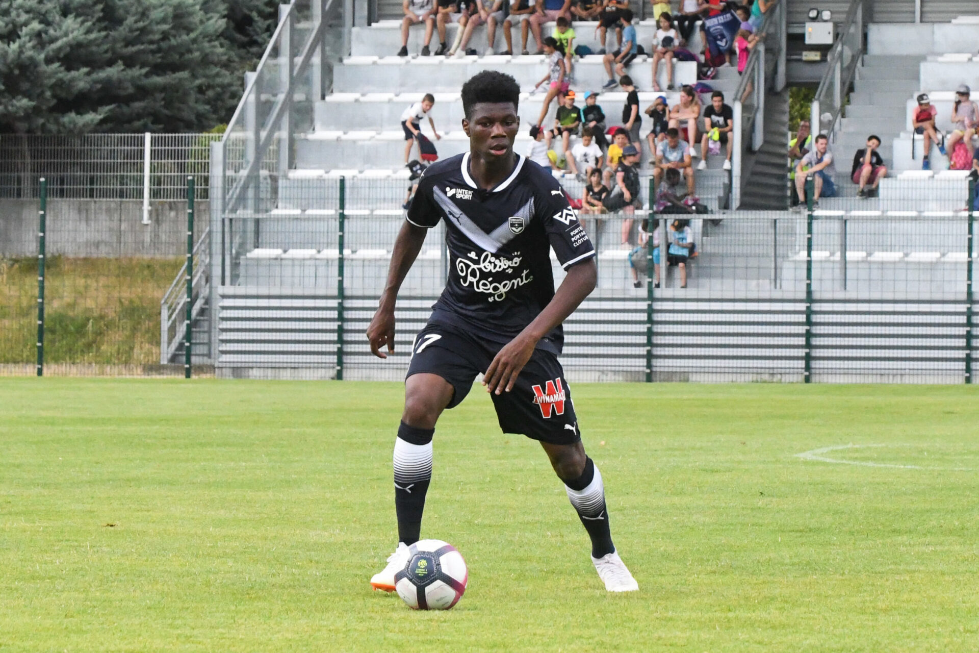 Aurélien Tchouaméni jouant avec les Bordelais (Icon Sport)
