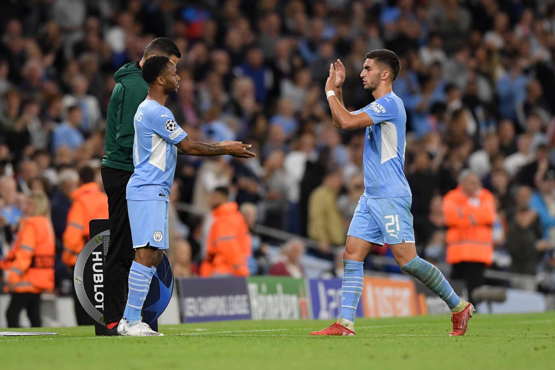 Abonné au banc, Sterling s'habitue à remplacer Ferran Torres (iconsport)