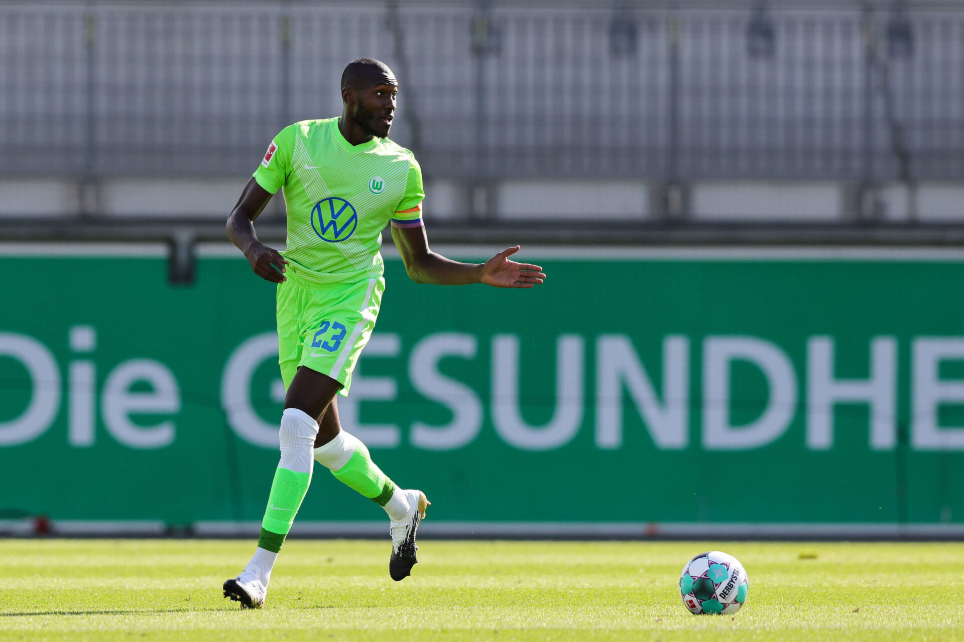 Tout comme Jérôme Roussillon et Maxence Lacroix, le Français Joshua Guilavogui débute côté allemand face à Lille (iconsport)
