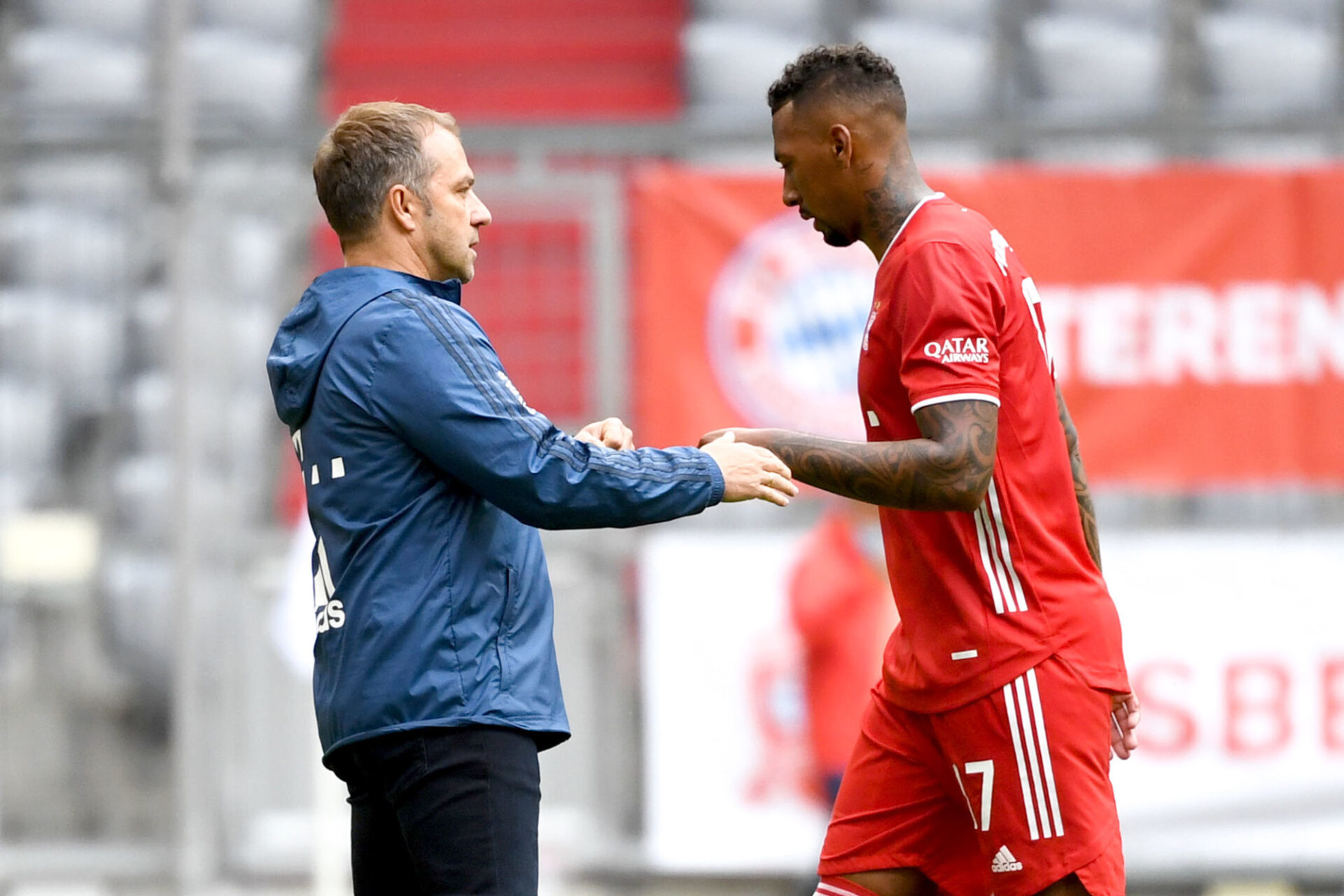 Jérôme Boateng aimerait retrouver le même lien avec Peter Bosz qu'il a entretenu avec Hansi Flick, son ancien entraîneur au Bayern. Icon Sport Jérôme Boateng aimerait retrouver le même lien avec Peter Bosz qu'il a entretenu avec Hansi Flick, son ancien entraîneur au Bayern. Icon Sport
