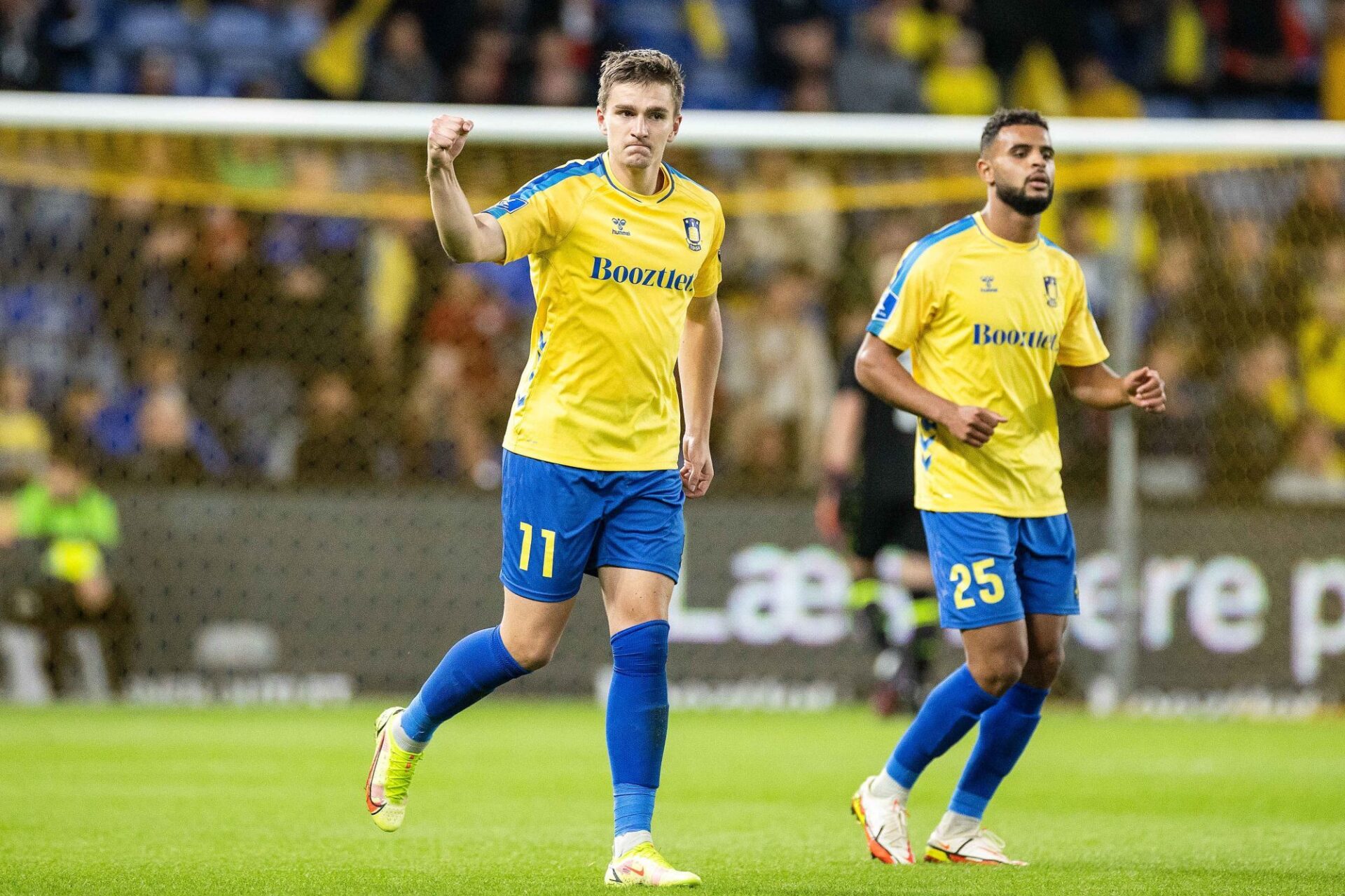 Le grand attaquant de Brøndby Mikael Uhre sera à surveiller comme le lait sur le feu par l'OL. Icon Sport