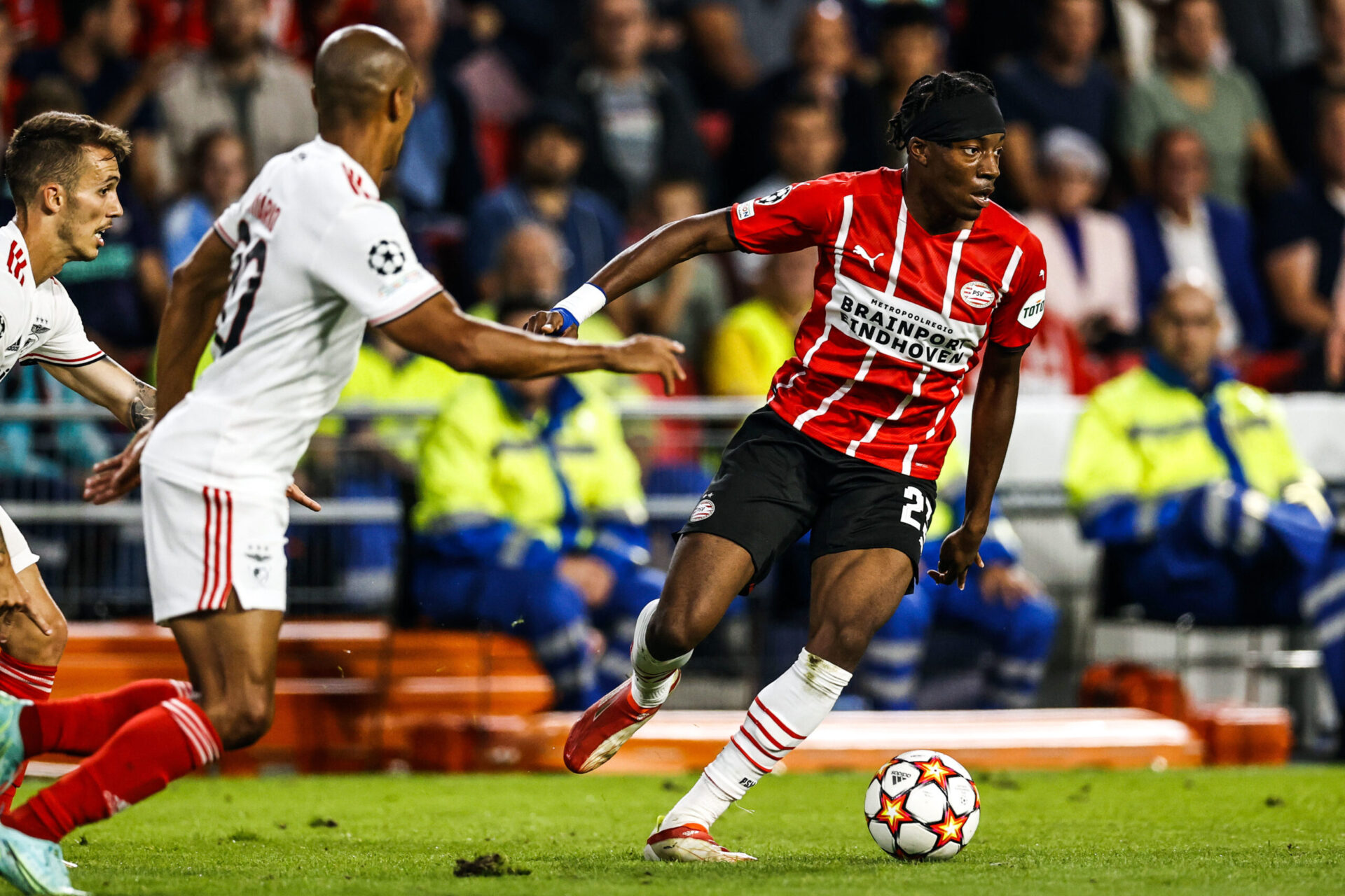 Avant Götze, le PSV avait convaincu Noni Madueke de signer un nouveau contrat (iconsport)