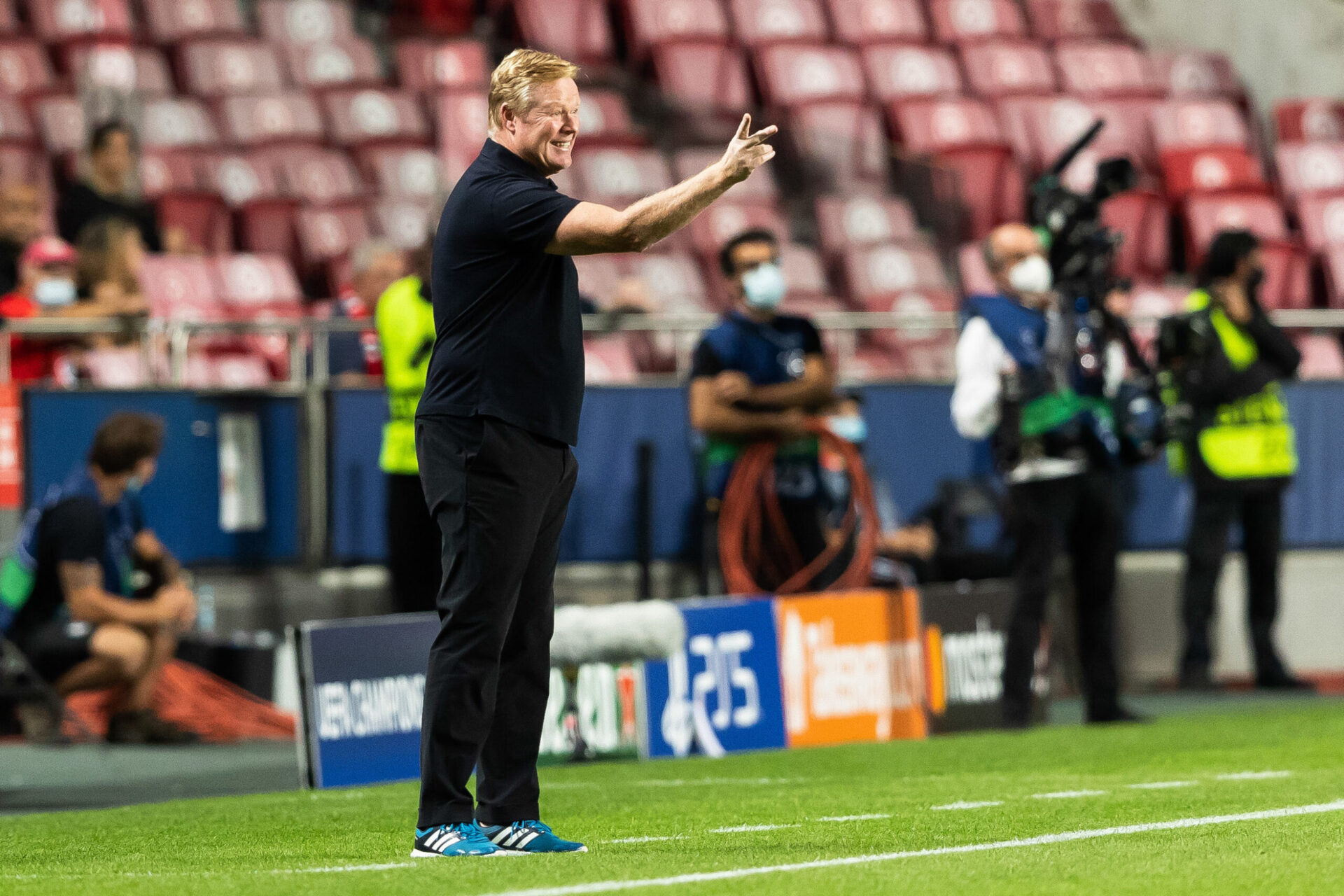À Lisbonne, Koeman n'est pas parvenu à inverser le cours du match alors que ses joueurs sombraient pour la deuxième fois de suite en Ligue des champions (iconsport)