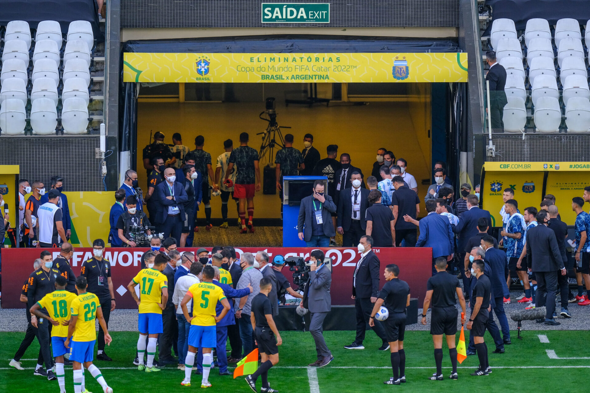 La rencontre entre le Brésil et l'Argentine a été arrêtée après cinq minutes de jeu (IconSport) La rencontre entre le Brésil et l'Argentine a été arrêtée après cinq minutes de jeu (IconSport)