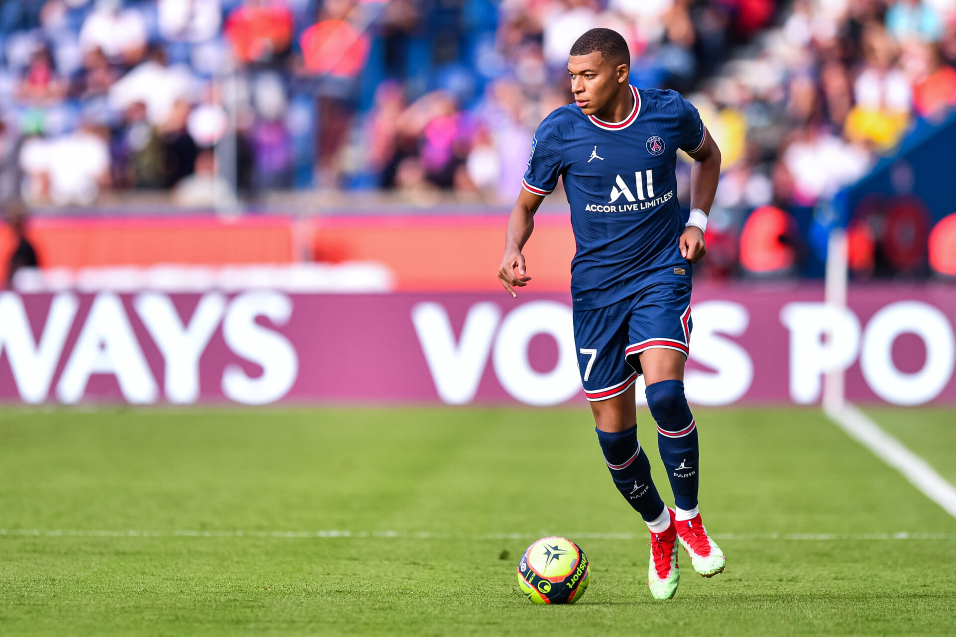 Leonardo assure ne pas avoir reçu la dernière offre évoquée pour Mbappé (iconsport)