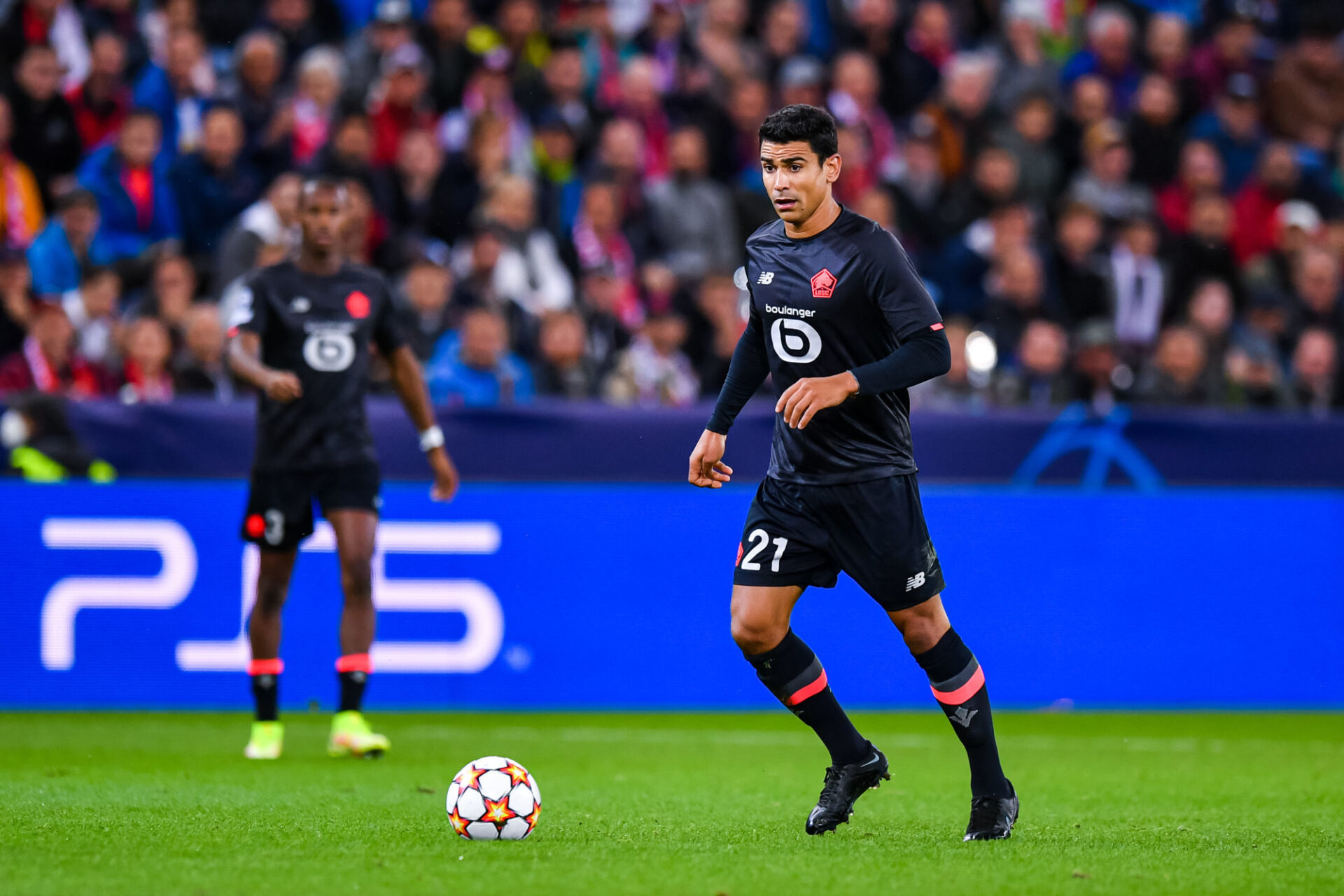 Benjamin André et le LOSC ont plutôt bien géré la première demi-heure en canalisant les fougueux Autrichiens. Icon Sport