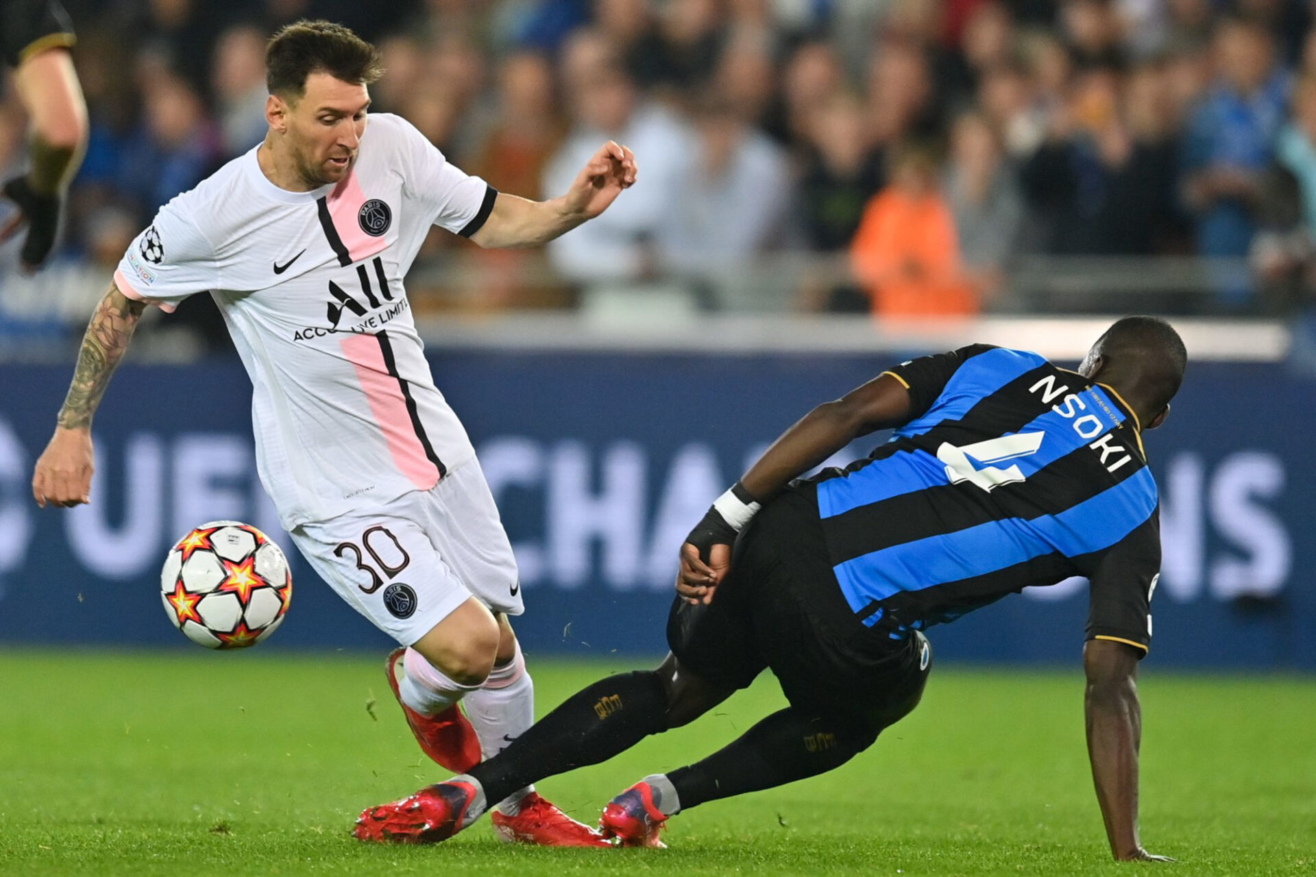 Lionel Messi devrait effectuer sa première au Parc des Princes contre Lyon. Icon Sport