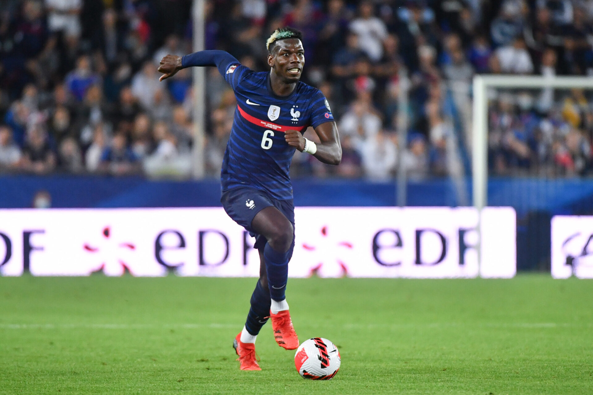 Paul Pogba sous le maillot des bleus lors du match &agrave; Strasbourg, face &agrave; la Bosnie-Herz&eacute;govine (IconSport)